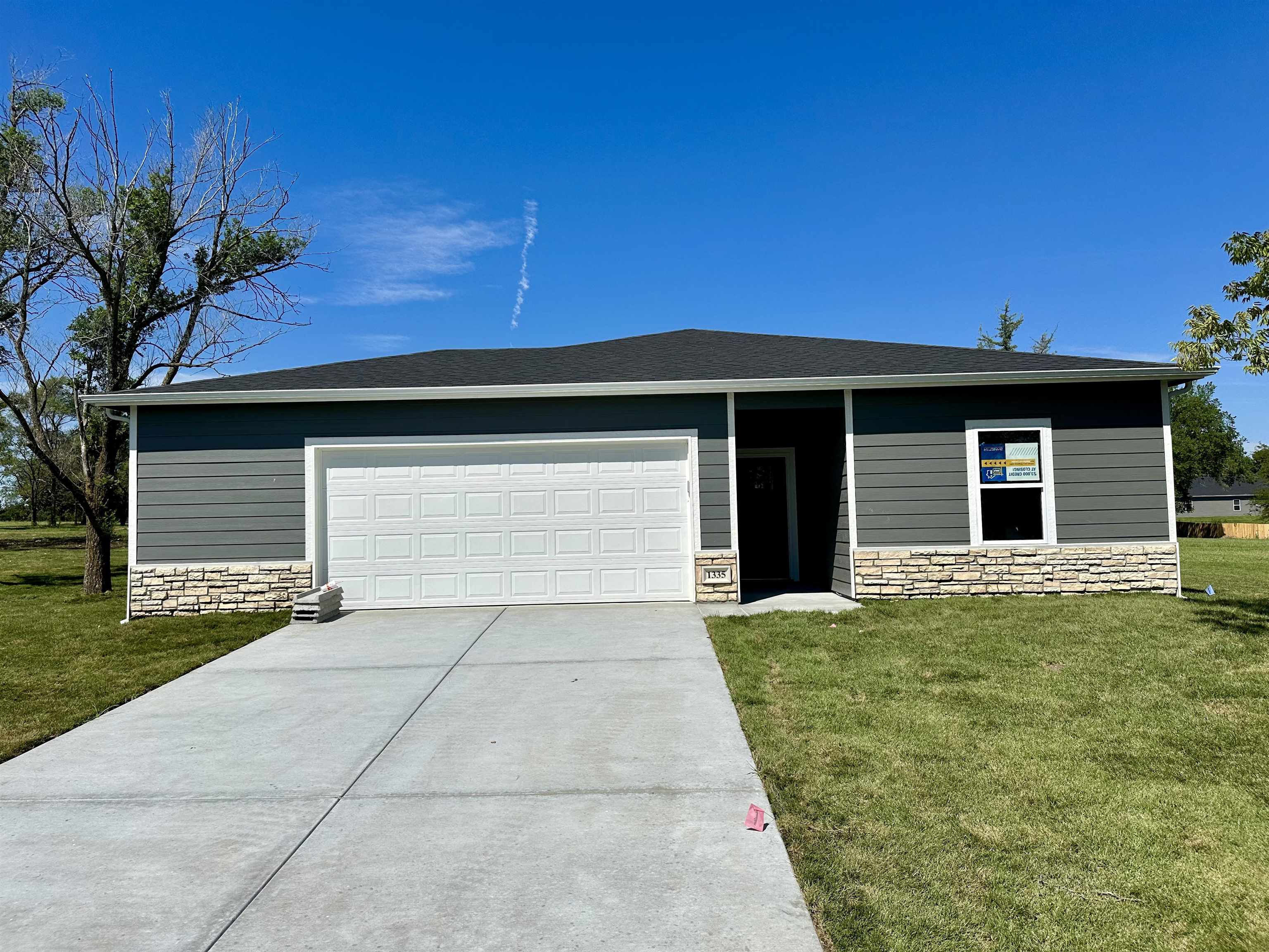 Photo of 1335 E Skyview Dr in El Dorado, KS