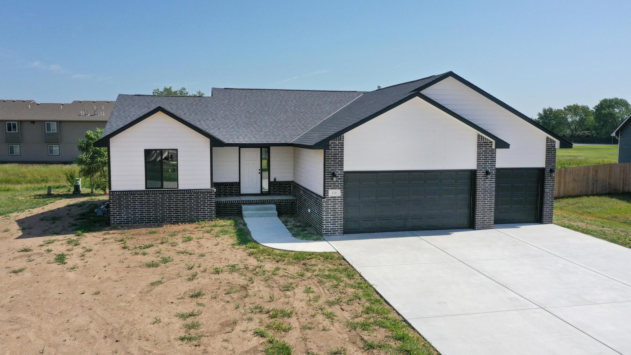 Photo of 118 Matson St in Newton, KS