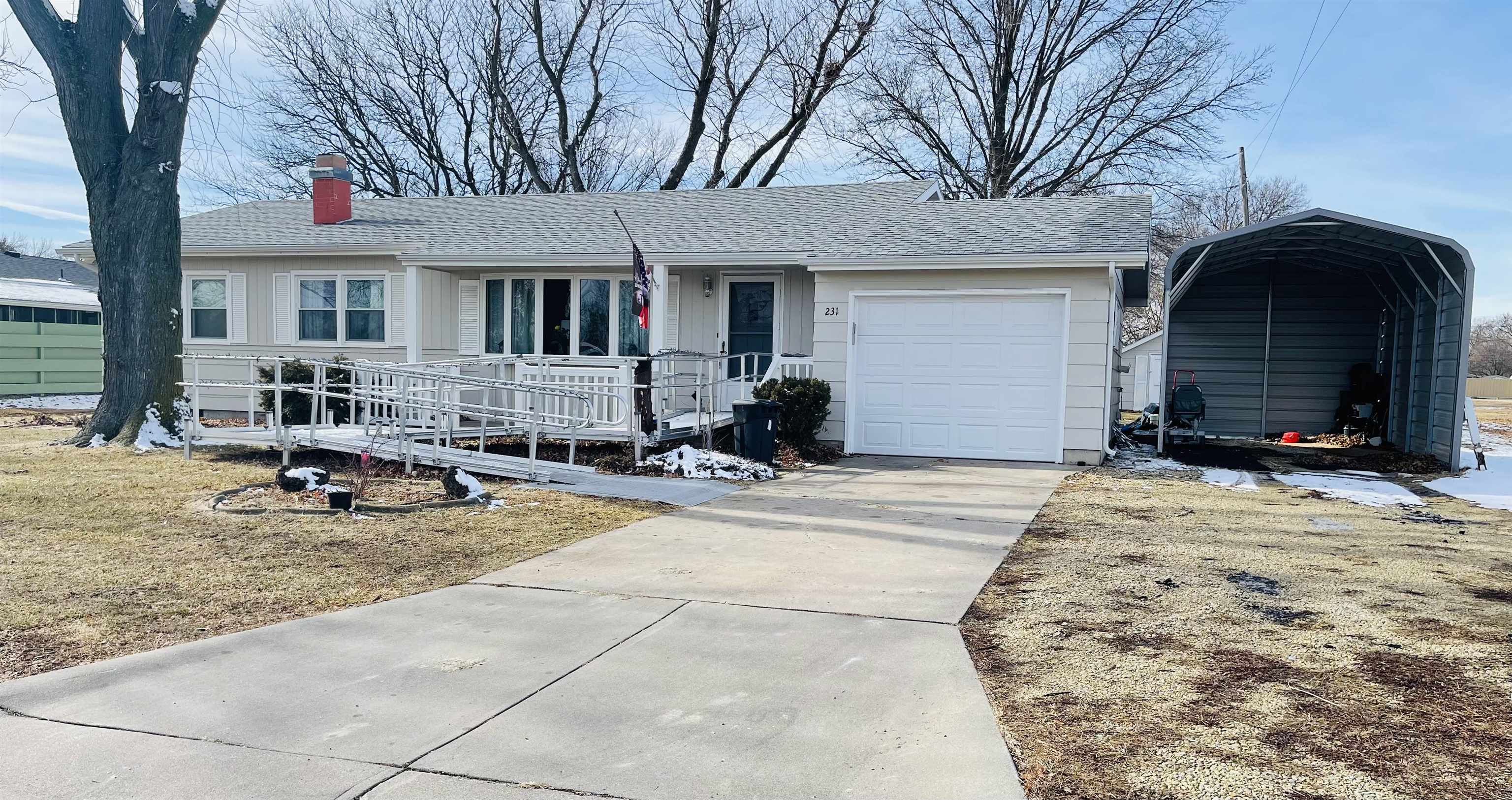 Photo of 231 S Thorp St in Marion, KS