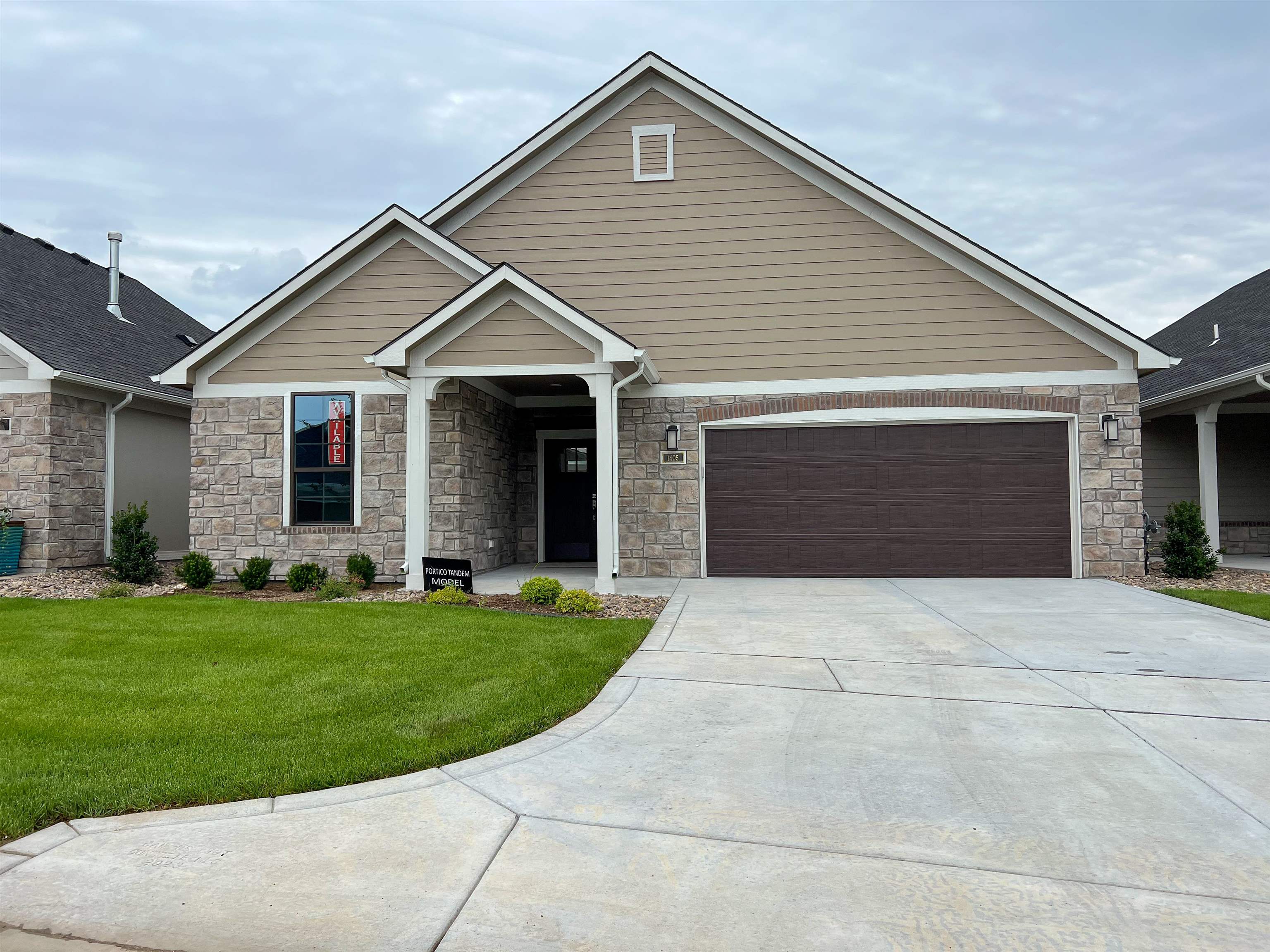 Photo of 1405 S Canyon St Portico Tandem Model in Wichita, KS