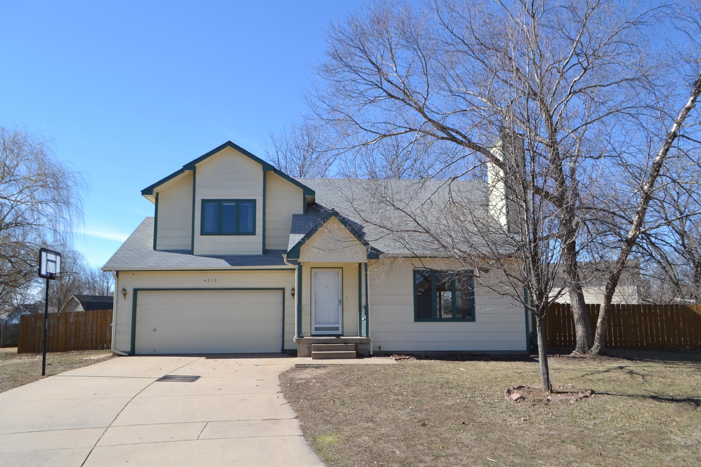 Photo of 4319 Westlake Ct in Bel Aire, KS