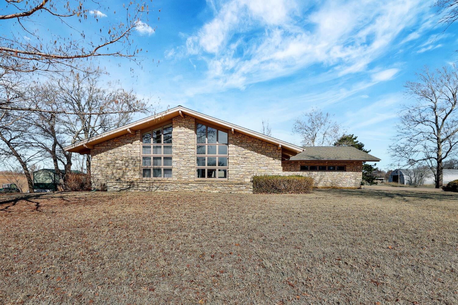 Photo of 211 W Garfield St in Anthony, KS