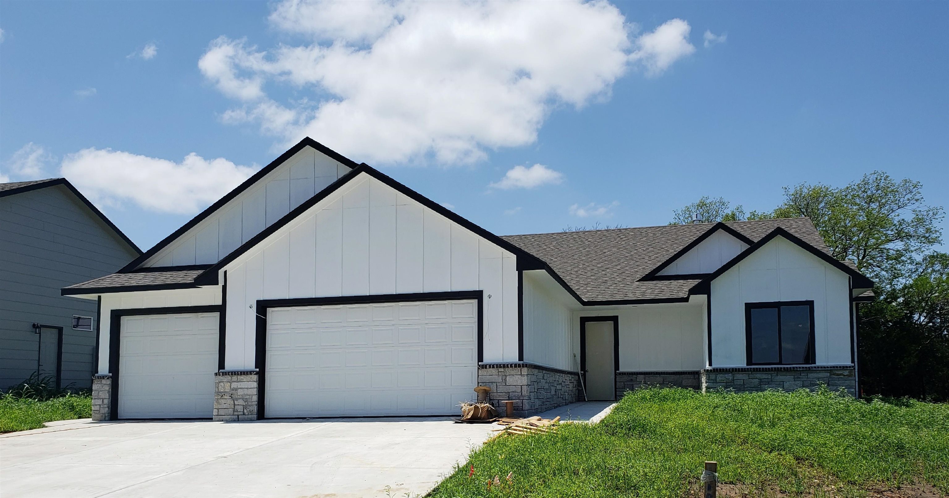 Photo of 1913 S Teakwood St in Wichita, KS
