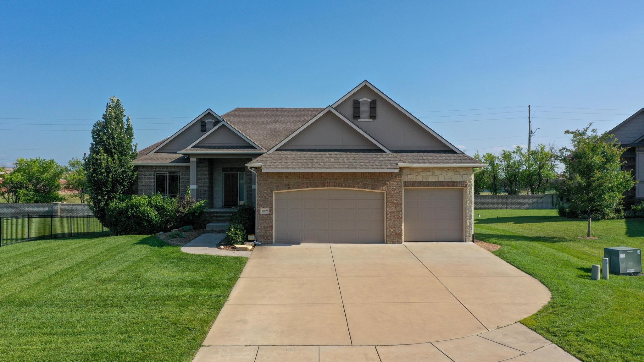 Photo of 1009 E Rosemont Ct in Andover, KS