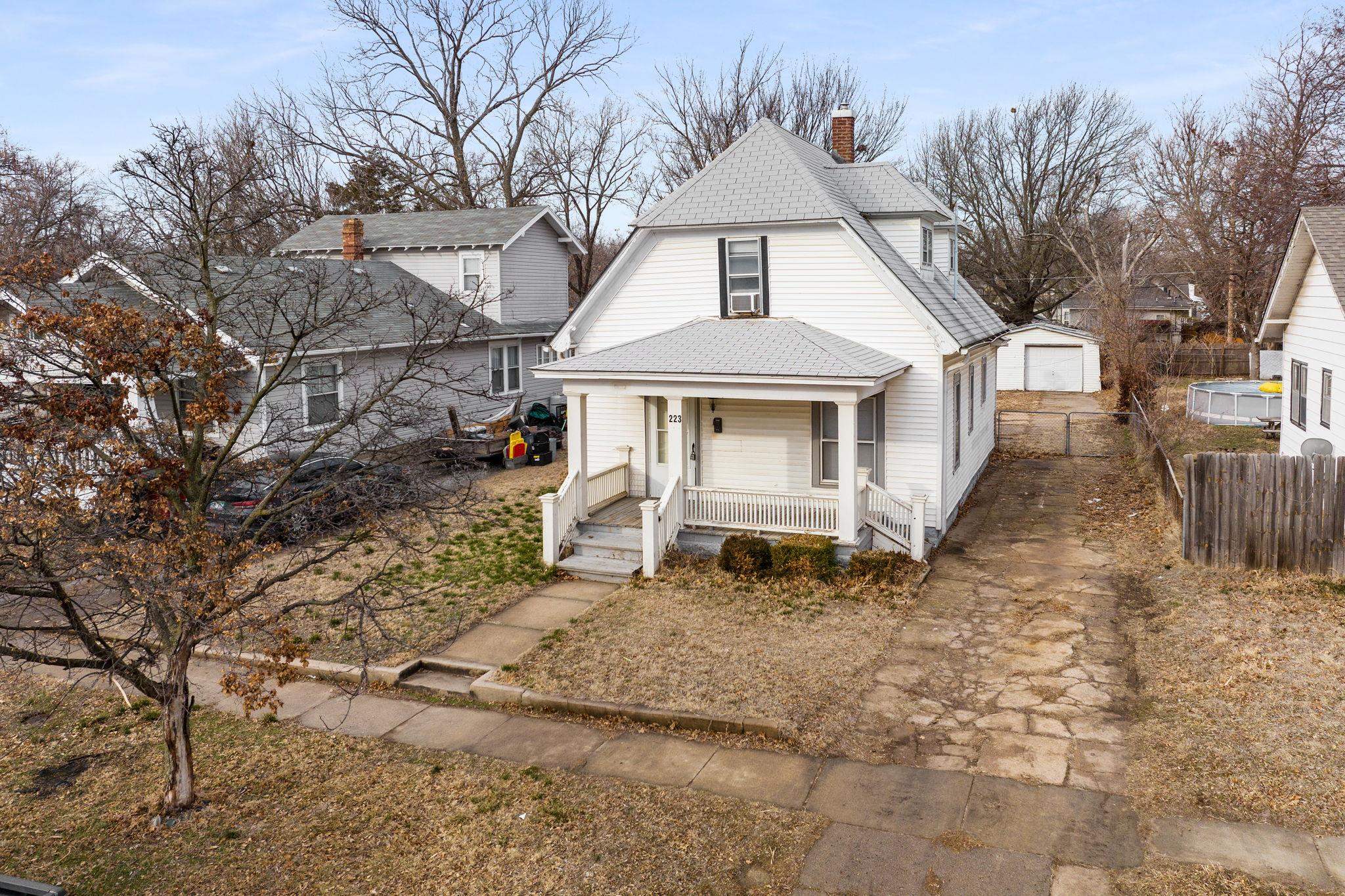 223 Charles Ave