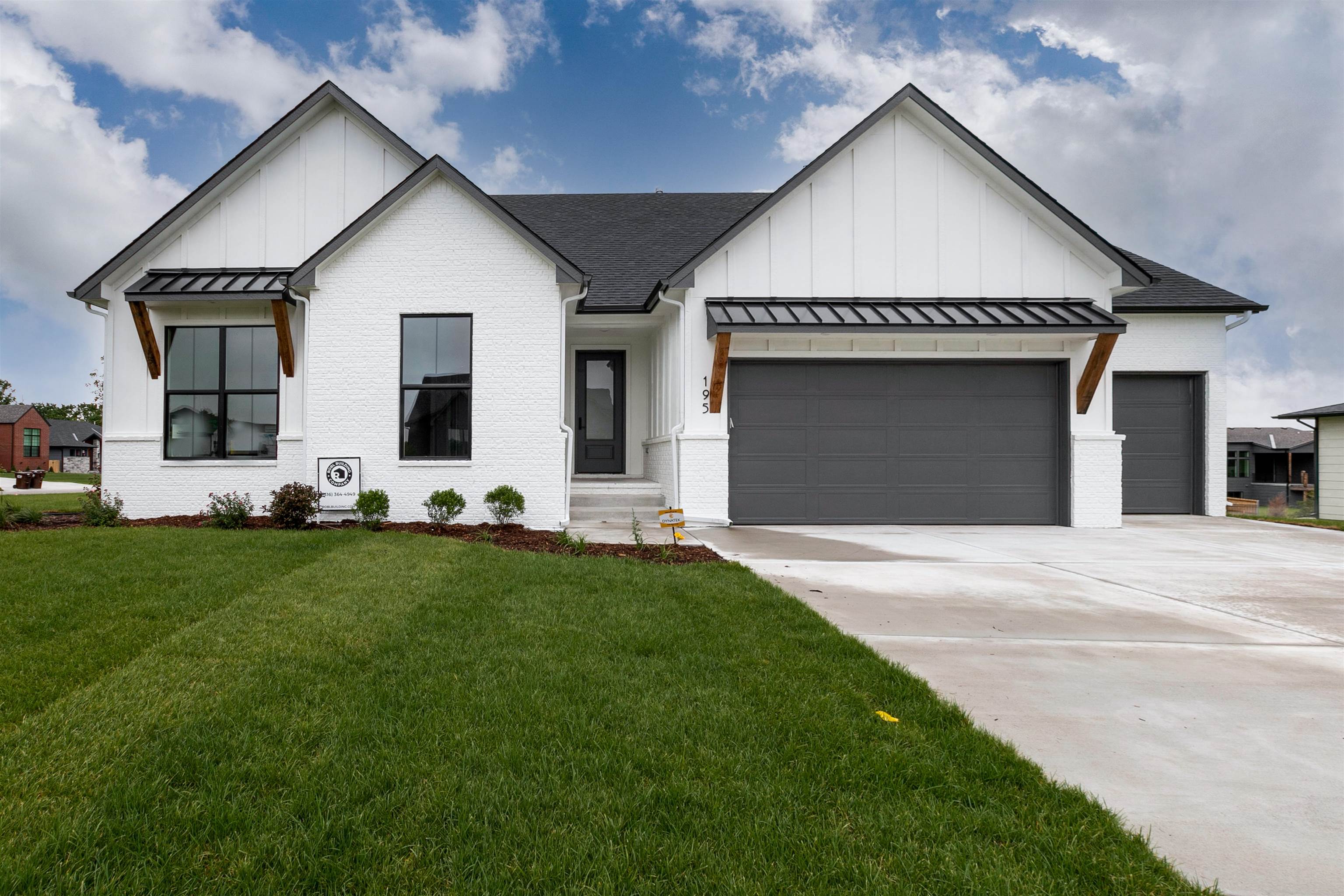 Photo of 195 S Ciderbluff Ct in Wichita, KS