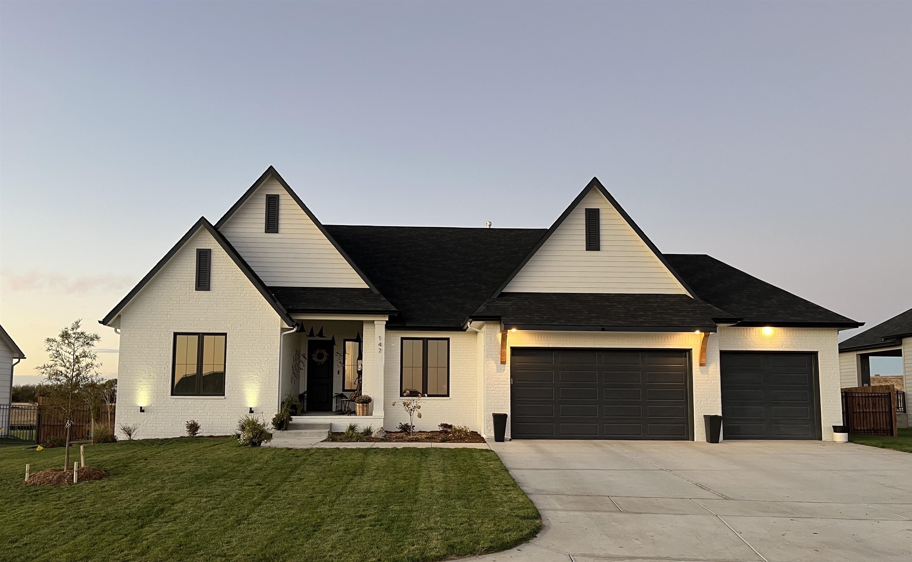 Photo of 147 N Ciderbluff Ct in Goddard, KS