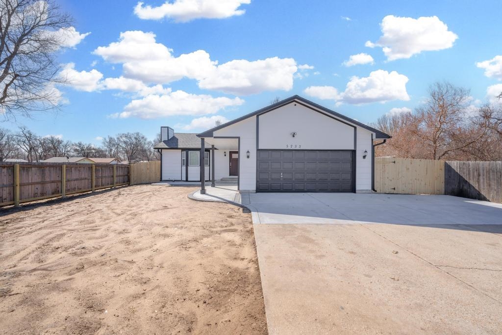 Photo of 5233 W 9th N in Wichita, KS