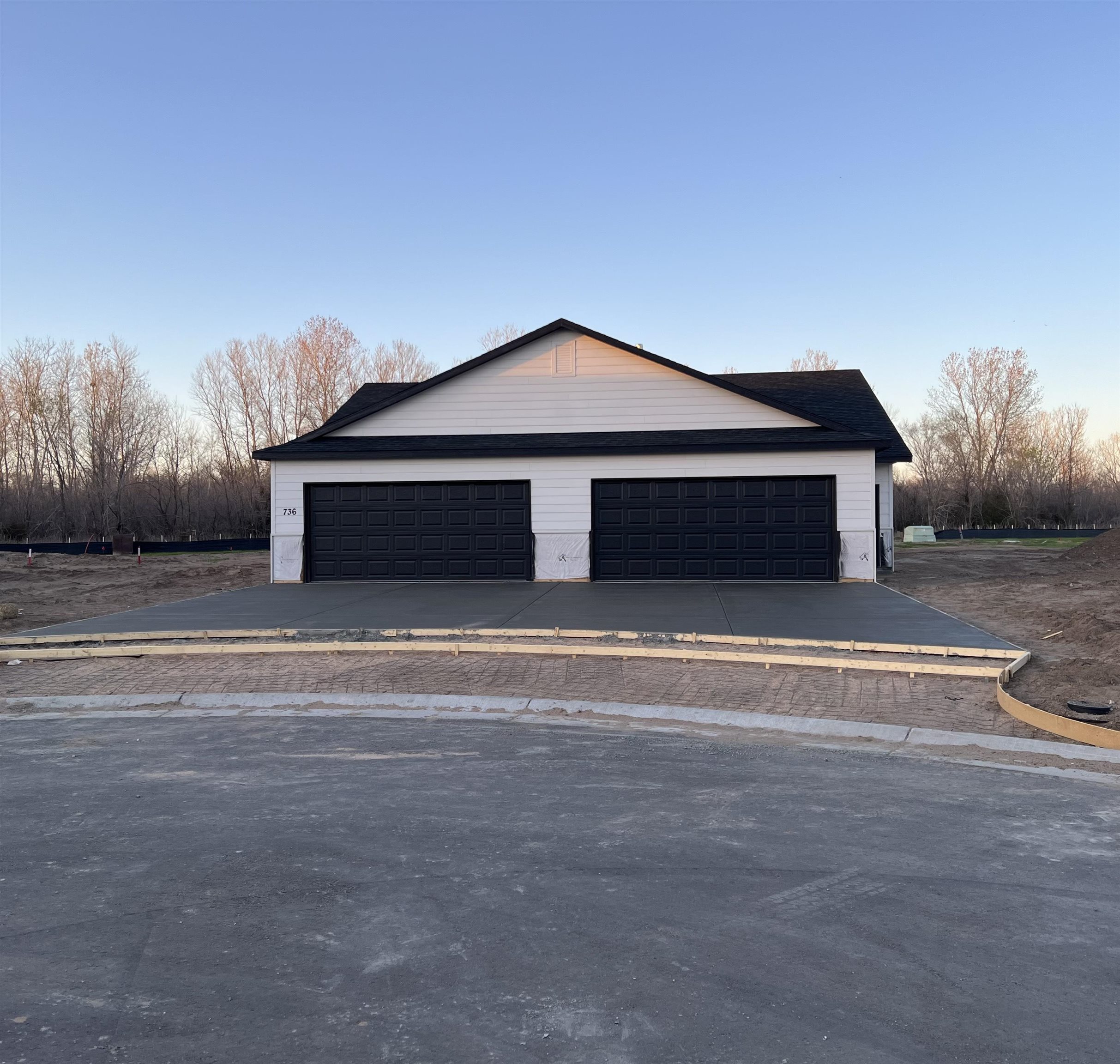 Photo of 736-738 W 50th Ct S in Wichita, KS