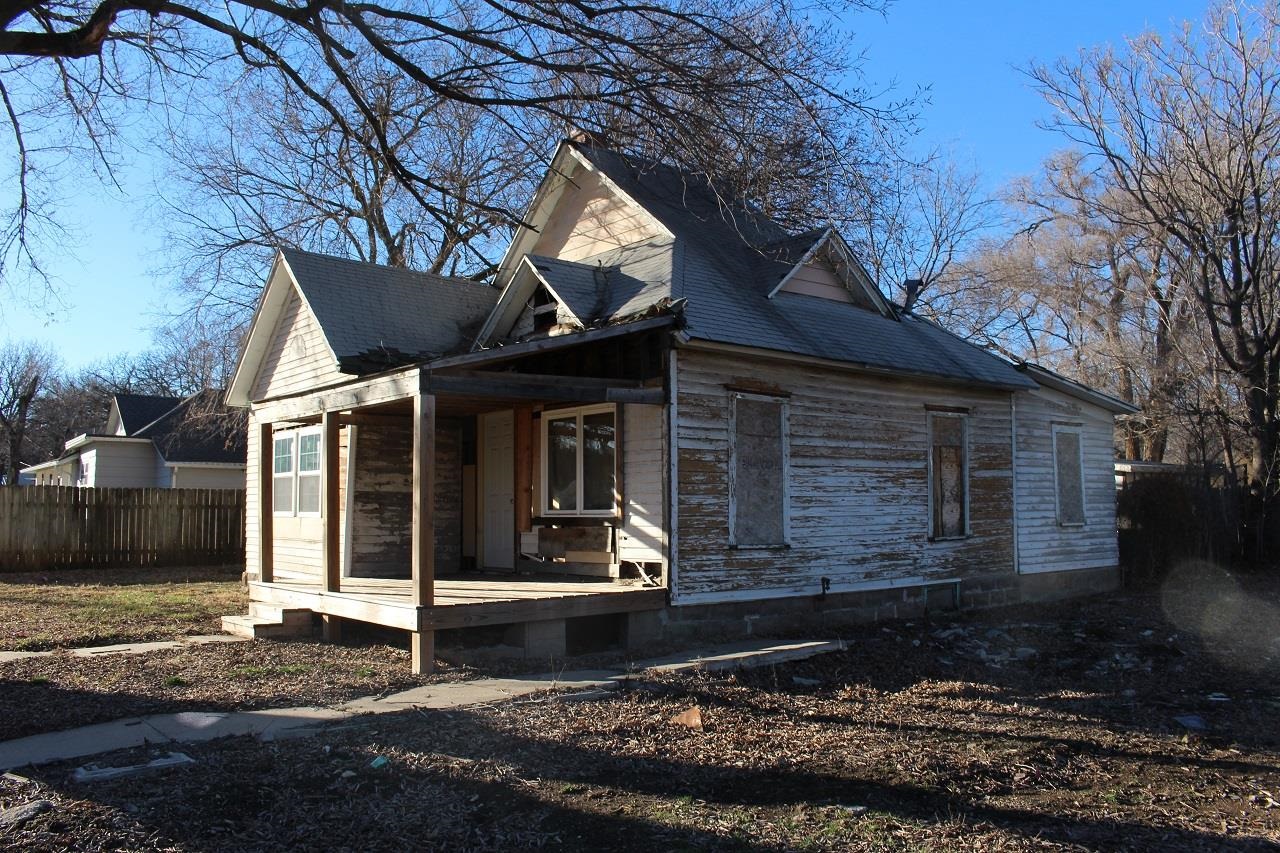 Photo of 318 W 3rd Ave in El Dorado, KS