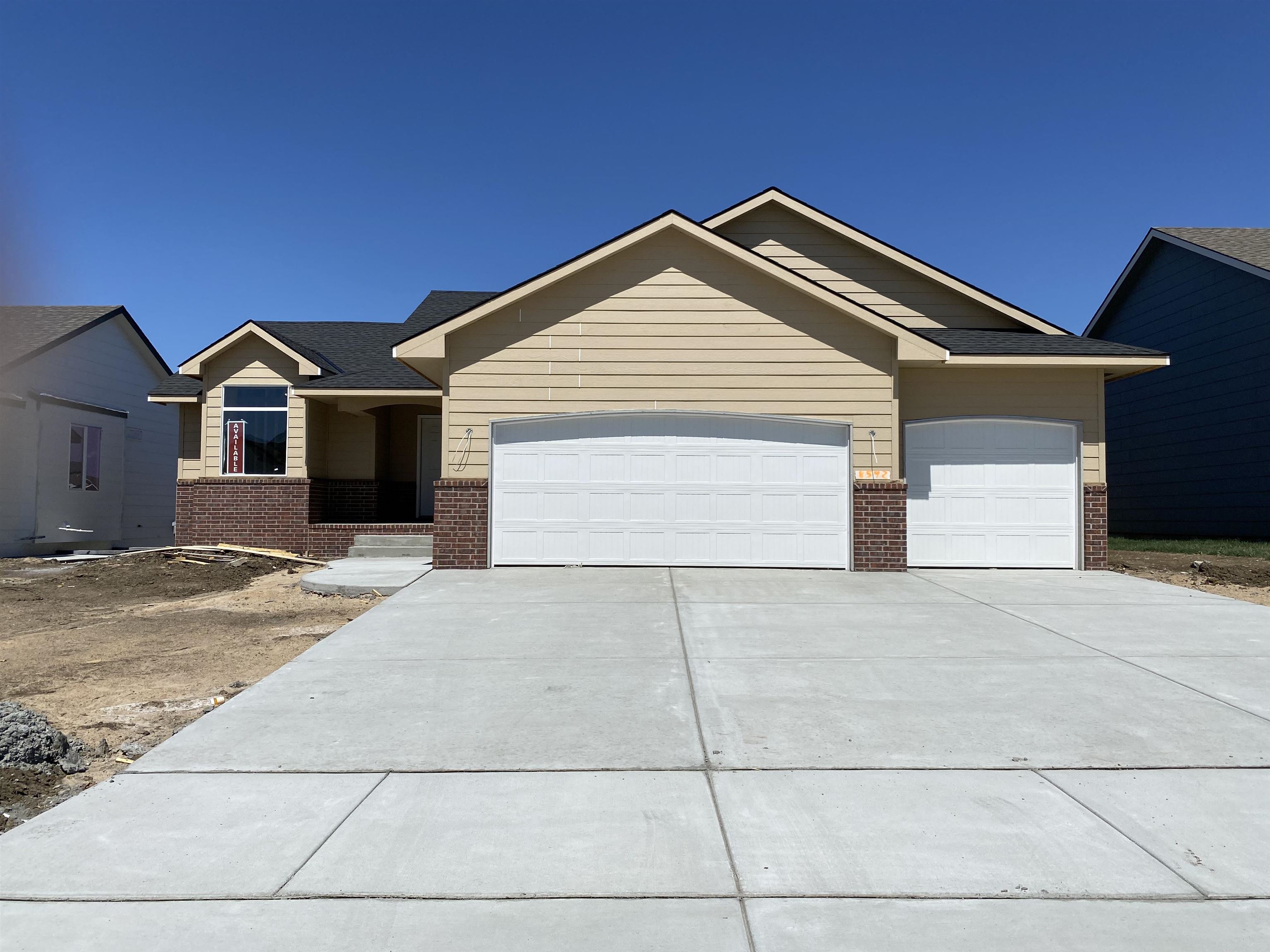 Photo of 8592 E Cherrywood Ct in Bel Aire, KS