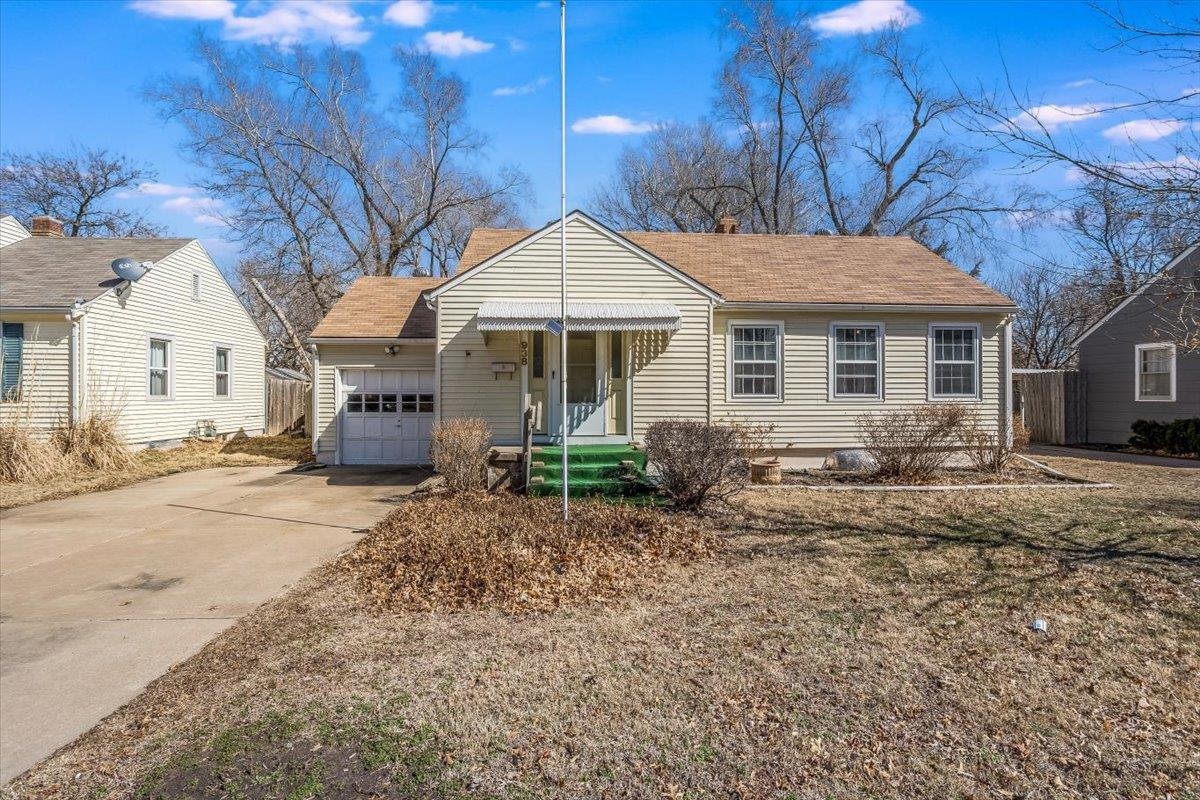 Photo of 938 N Ridgewood Dr in Wichita, KS