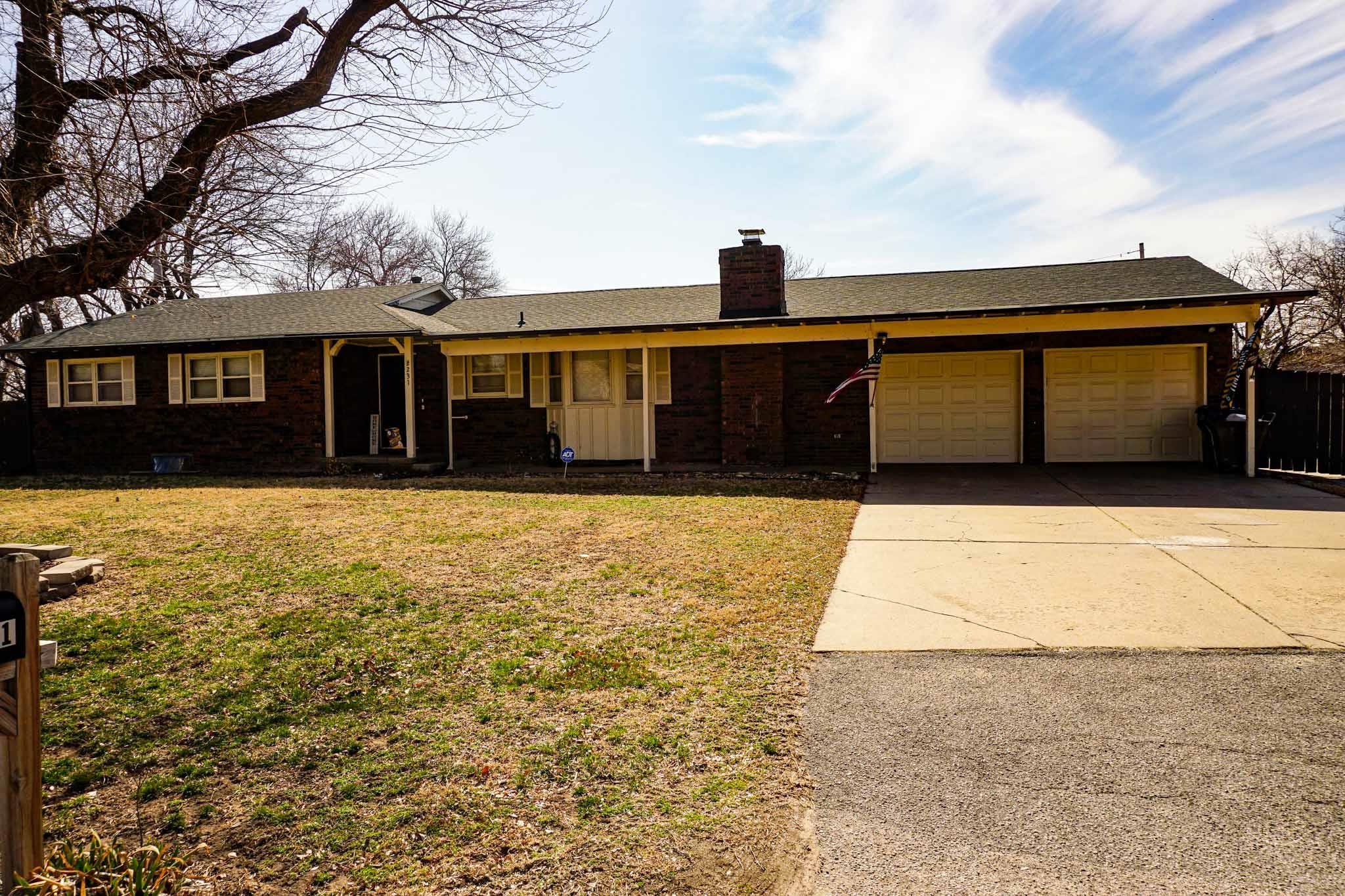 2231 N Mclean Blvd
