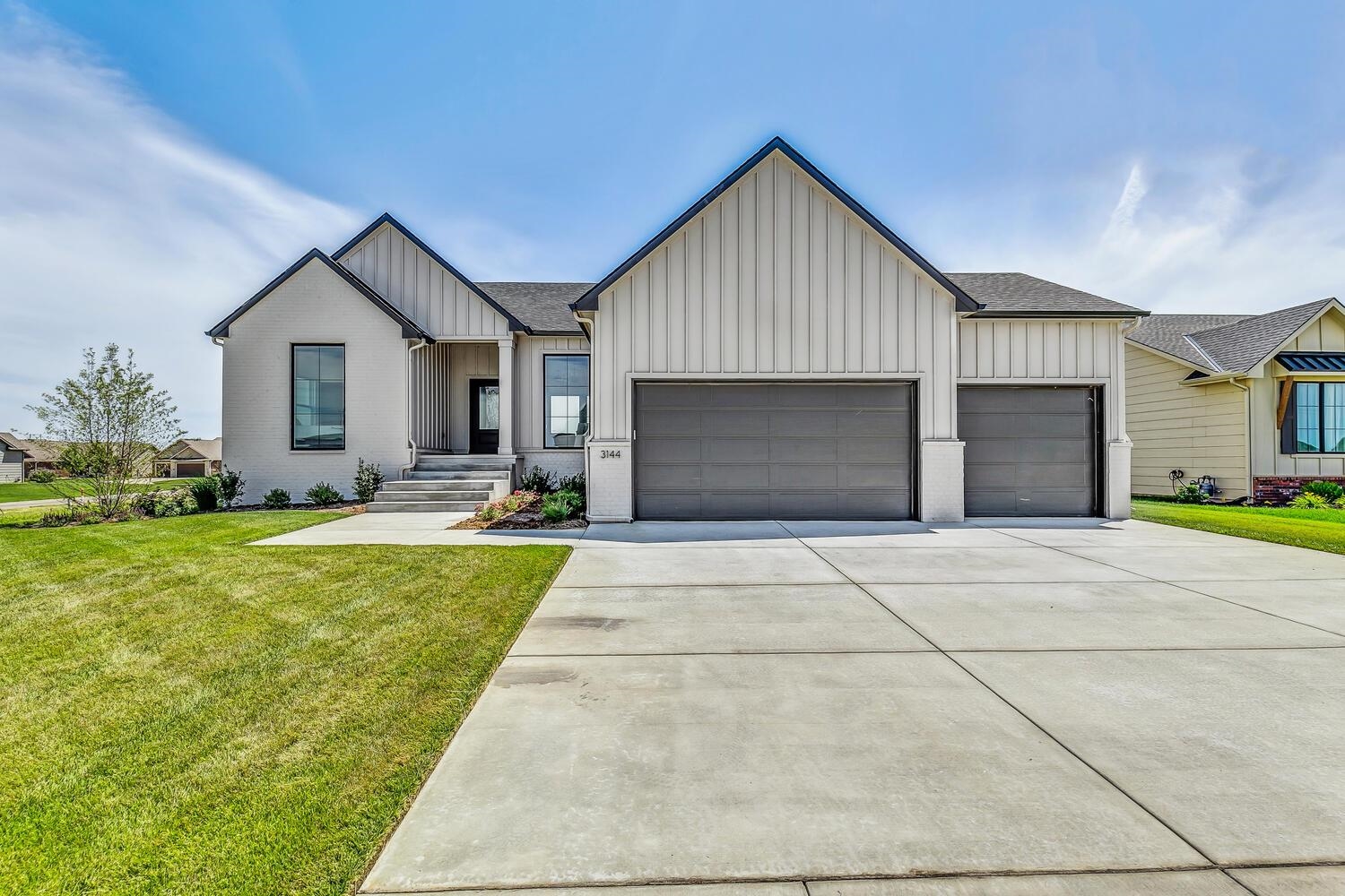 Photo of 3144 Pine Grove Cir in Wichita, KS