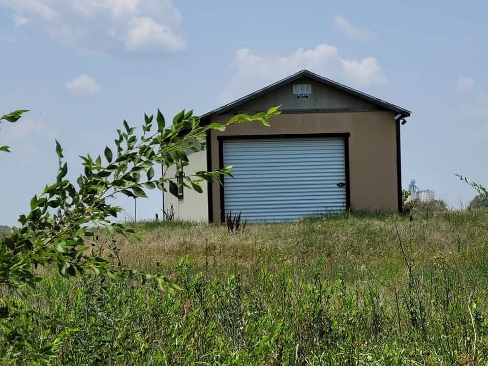 Photo of 13940 W 107th St N in Sedgwick, KS