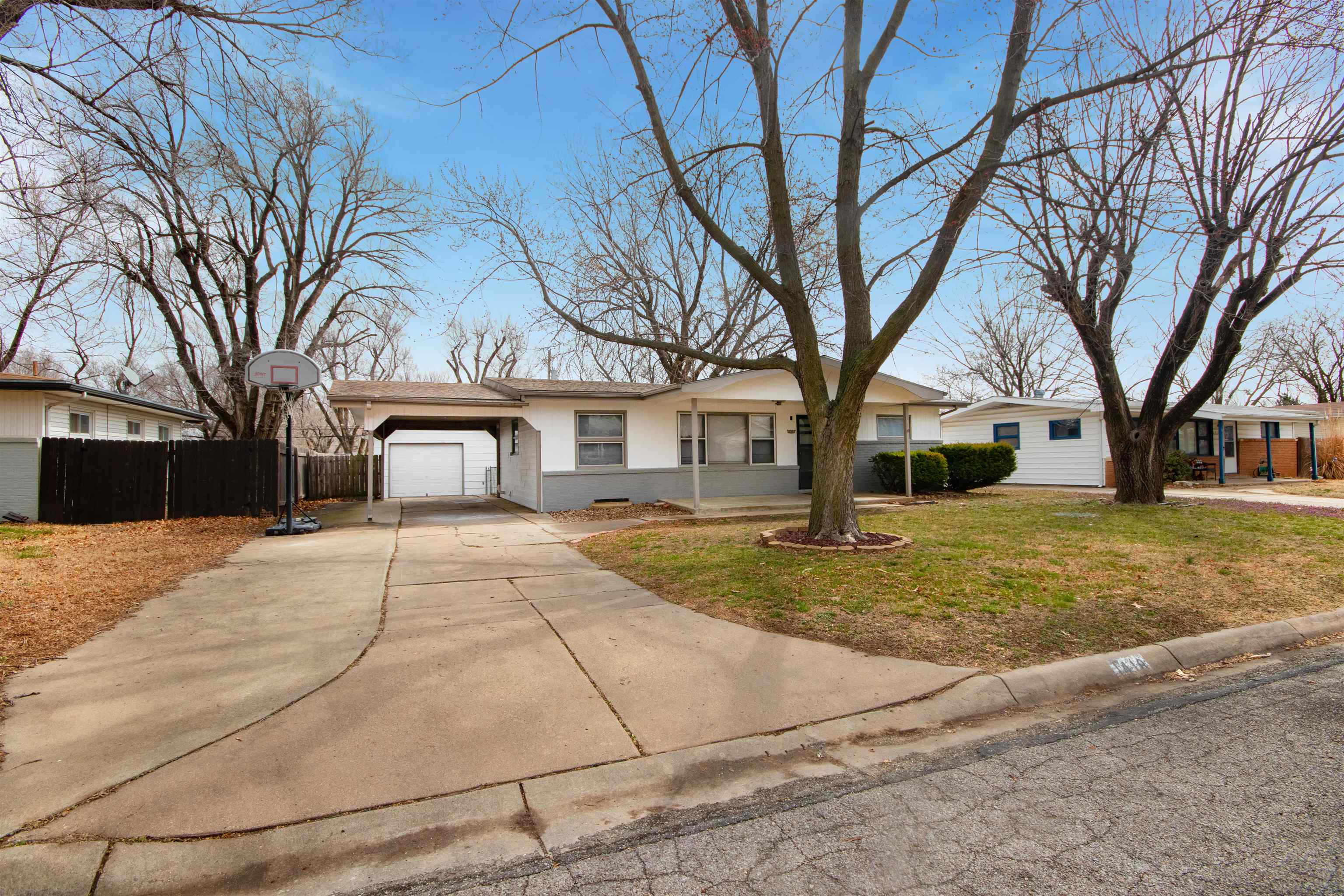 Photo of 1418 N Baltimore Ave in Derby, KS