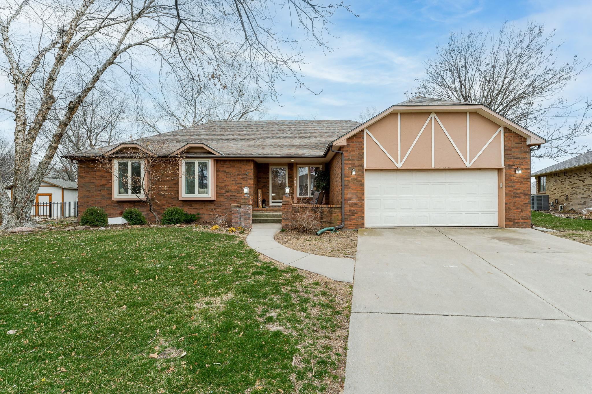 Photo of 11203 W Douglas Ave in Wichita, KS