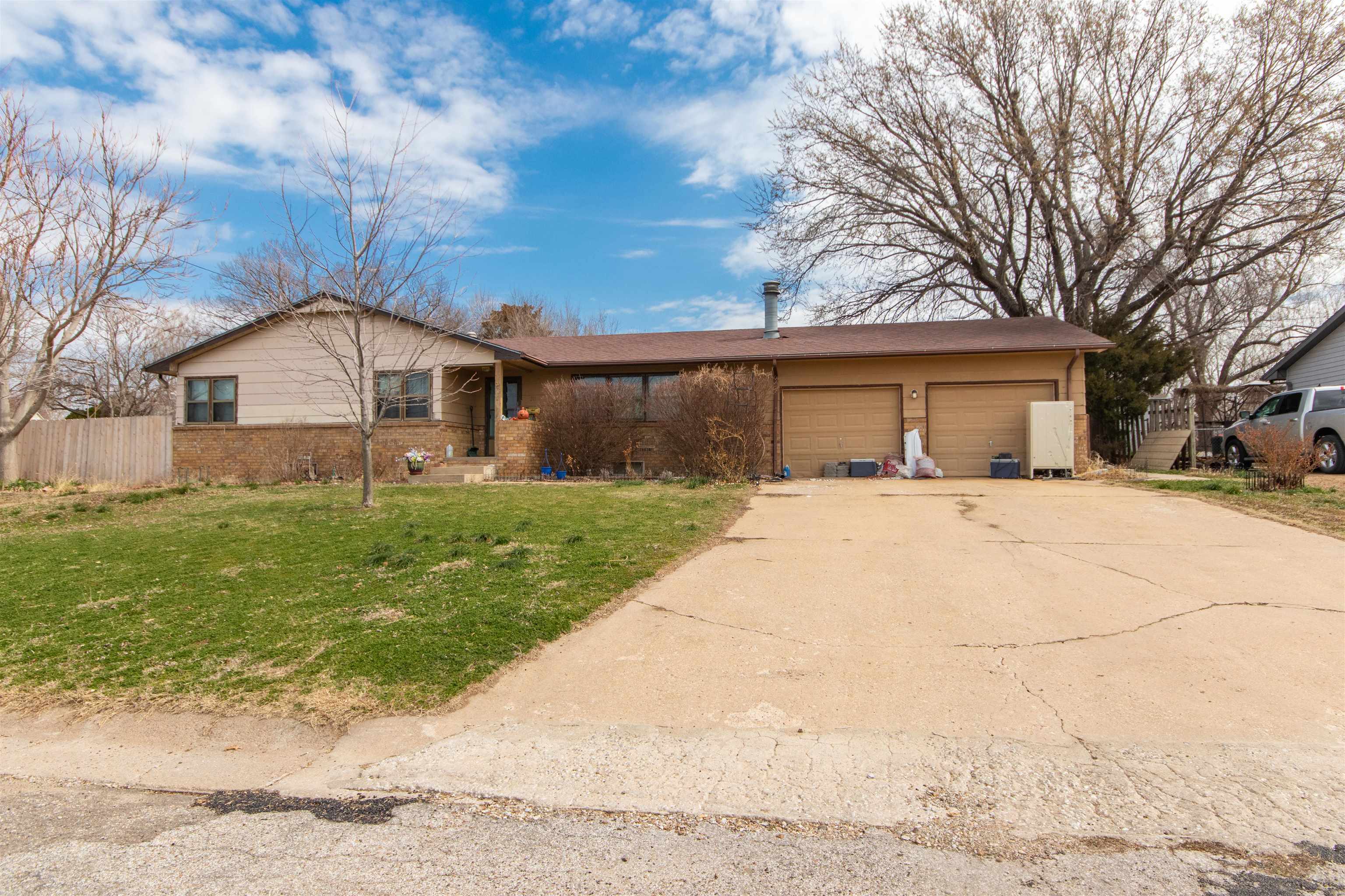 Photo of 311 N Cherry St in Wellington, KS