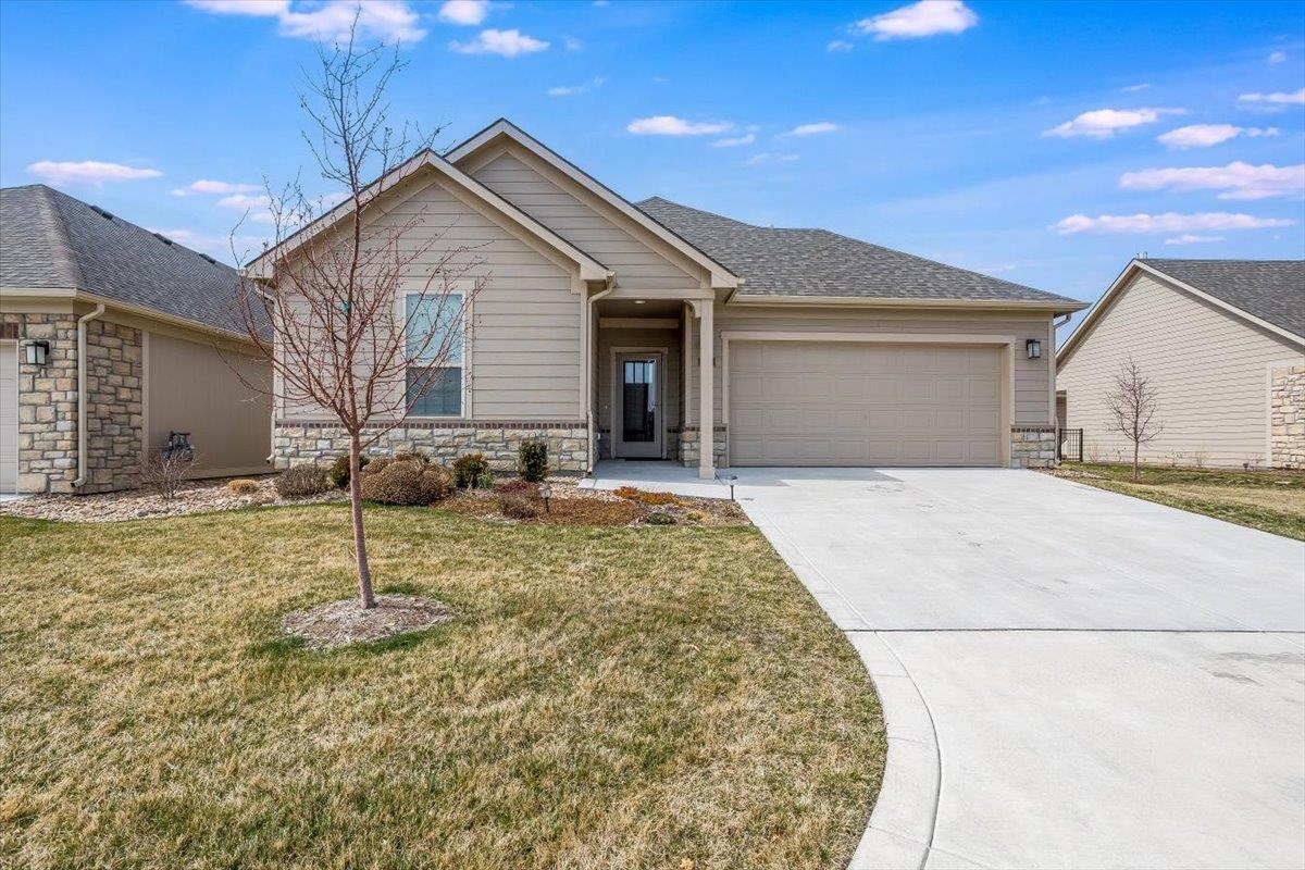 Photo of 4965 N Indian Oak St in Bel Aire, KS