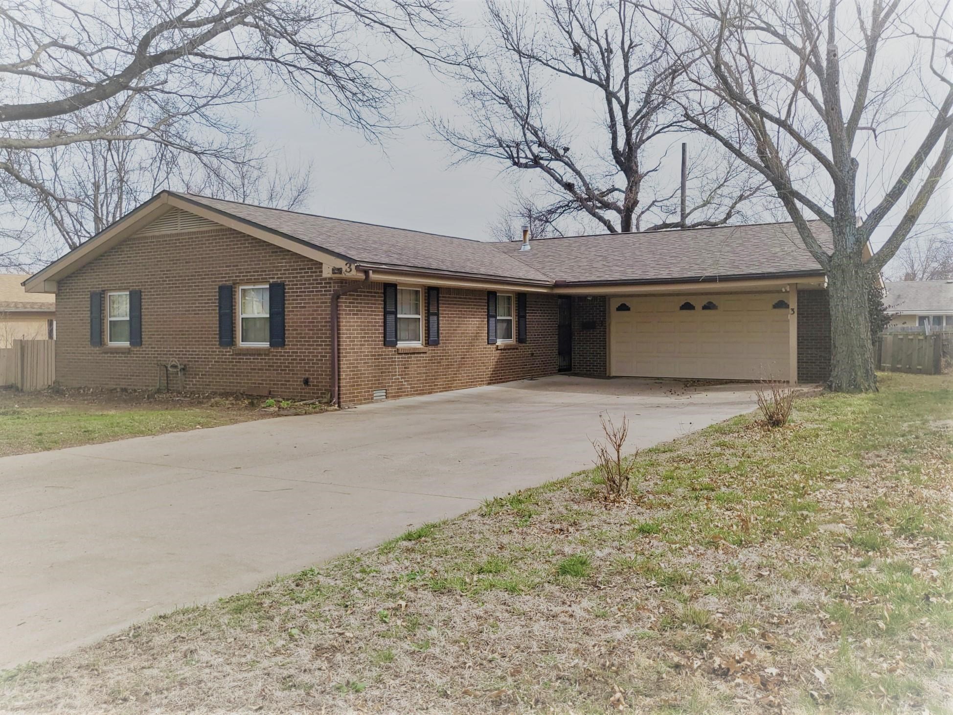 Photo of 3 Roberts Ct in Winfield, KS