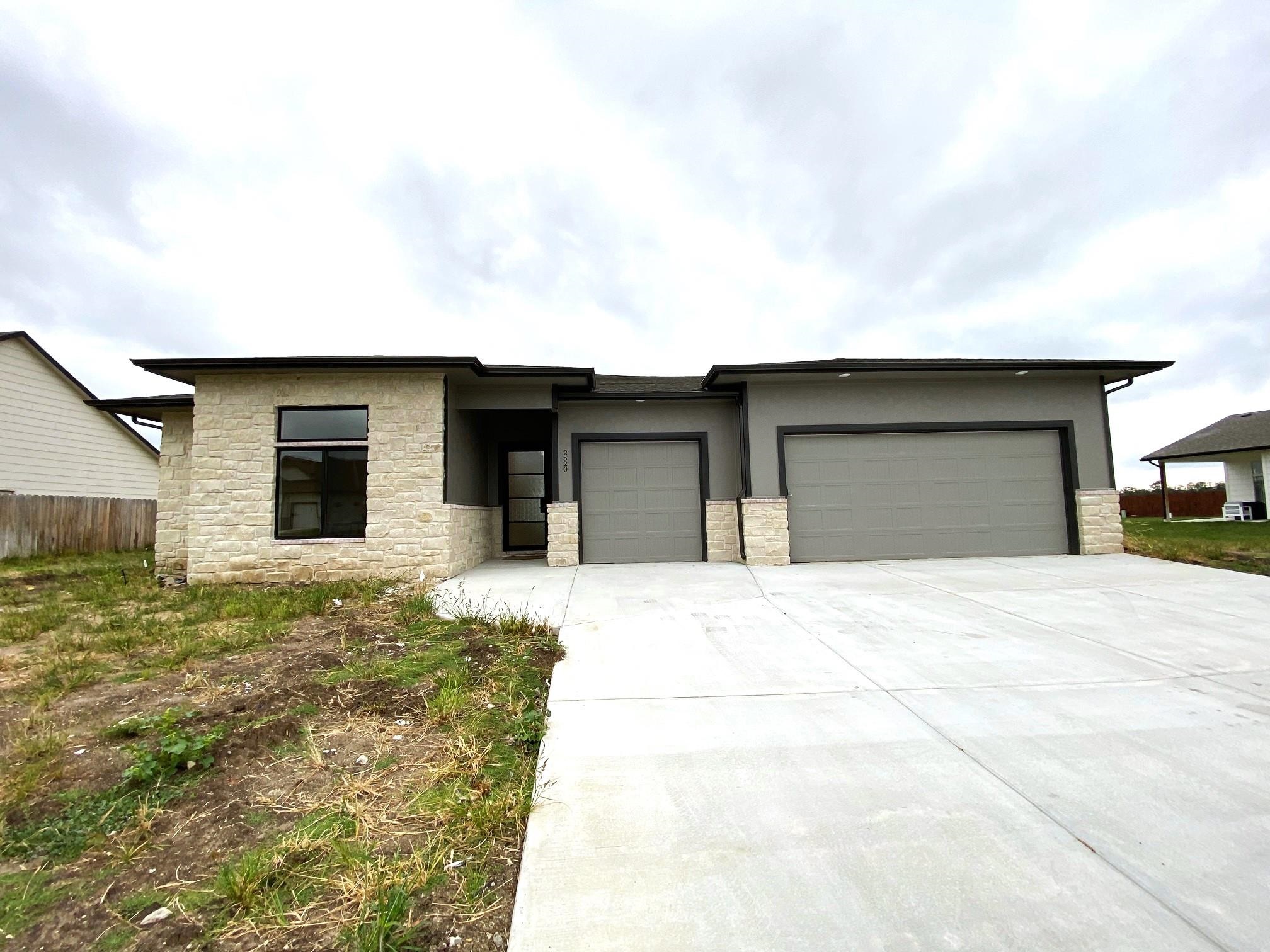 Photo of 2520 S Spring Hollow St in Wichita, KS