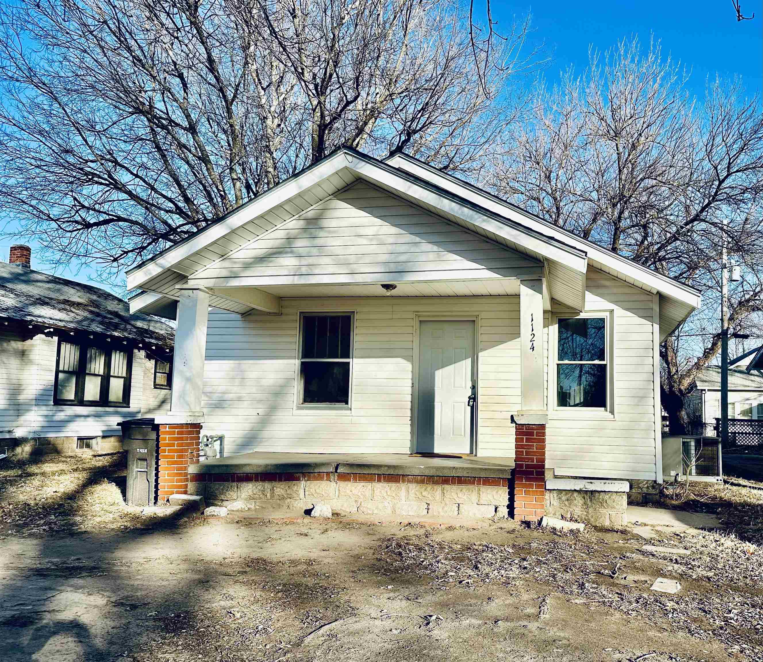 Photo of 1124 N 1st St in Arkansas City, KS