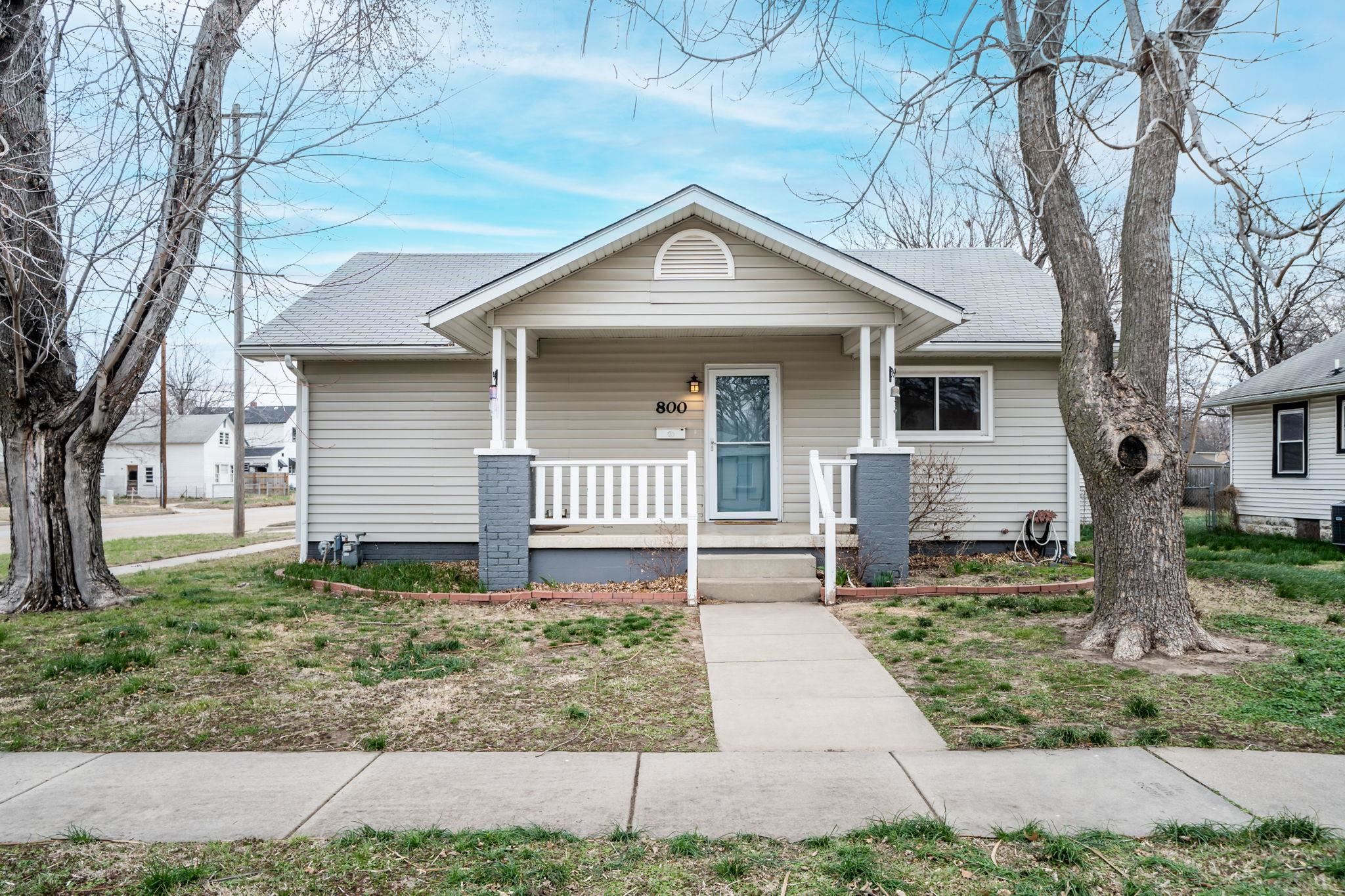 Photo of 800 S Elizabeth St in Wichita, KS