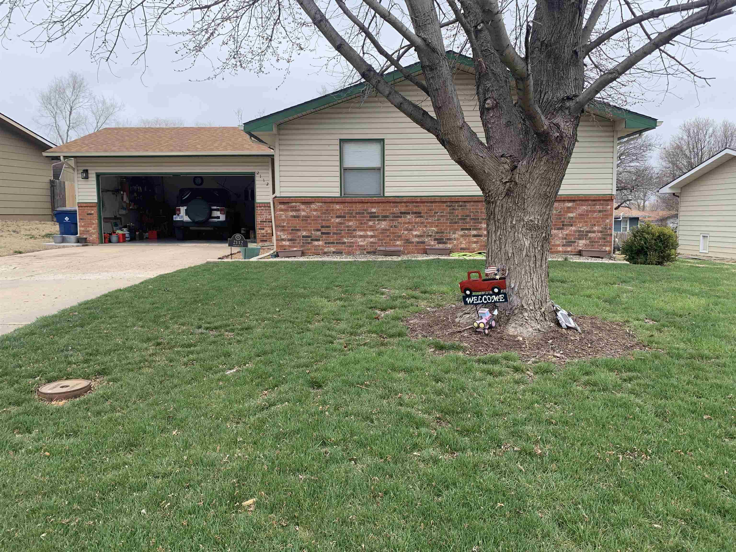 Photo of 2112 E Fairchild St in Park City, KS