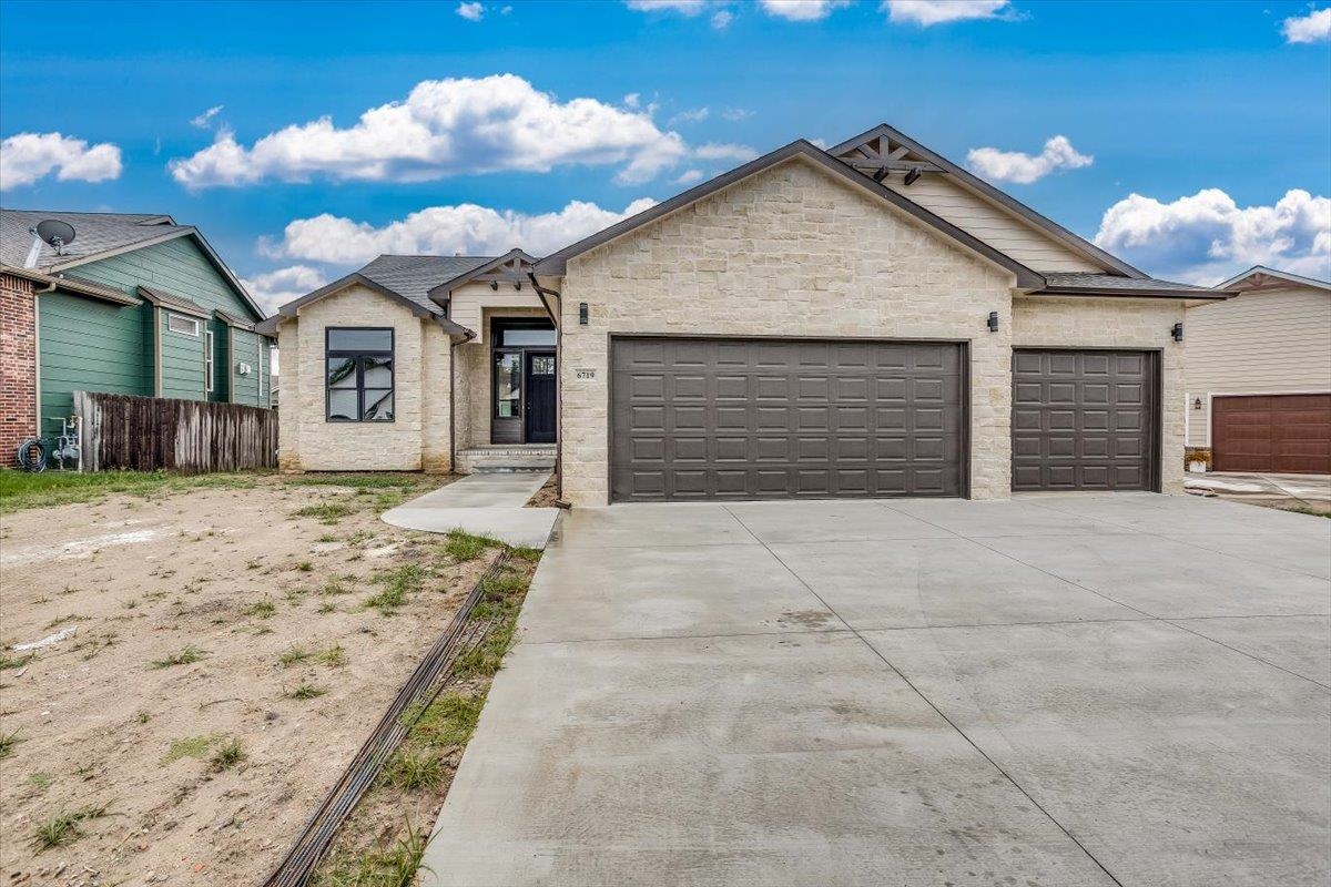 Photo of 6719 N Silverton in Park City, KS