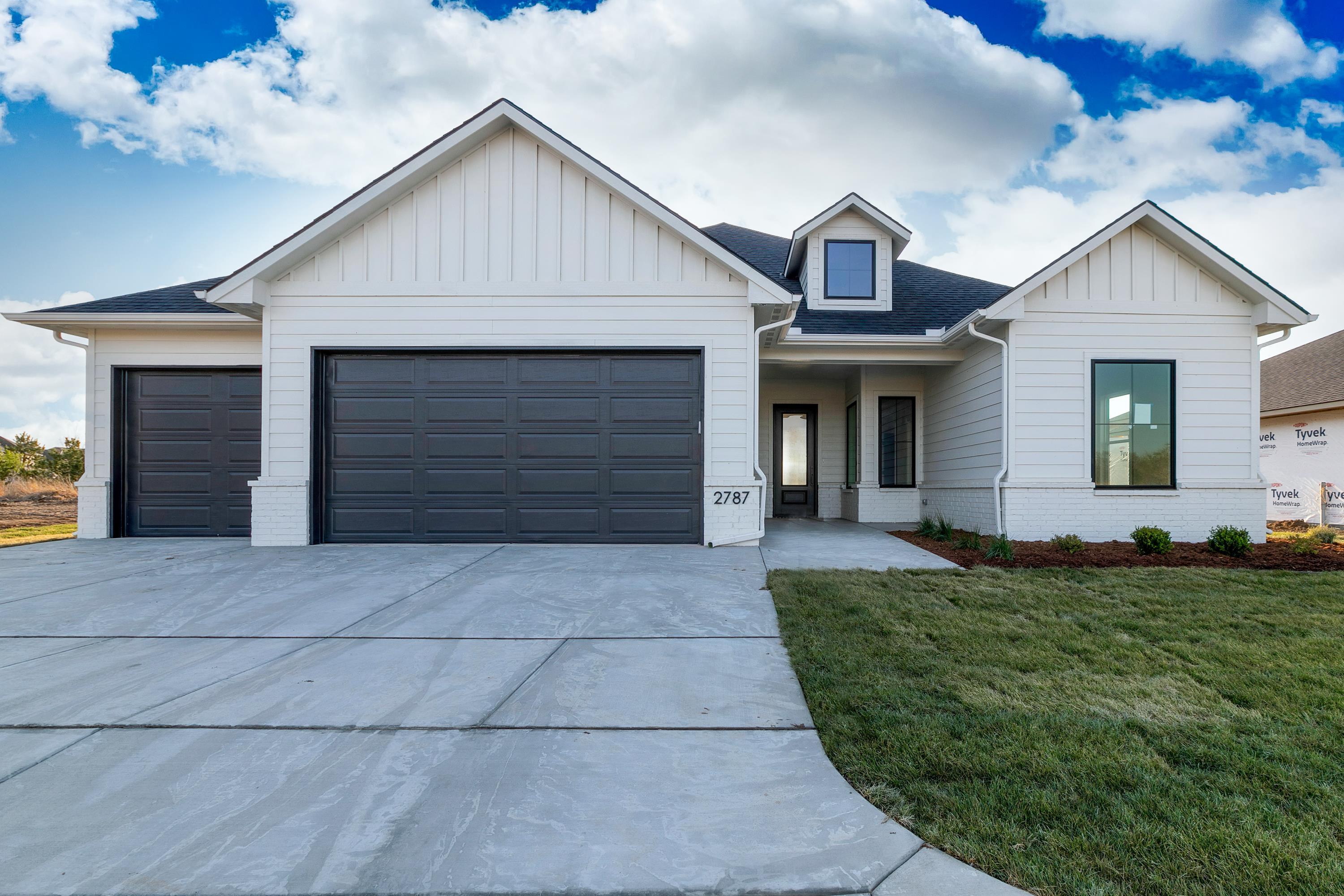 Photo of 2787 N Curtis Ct in Wichita, KS