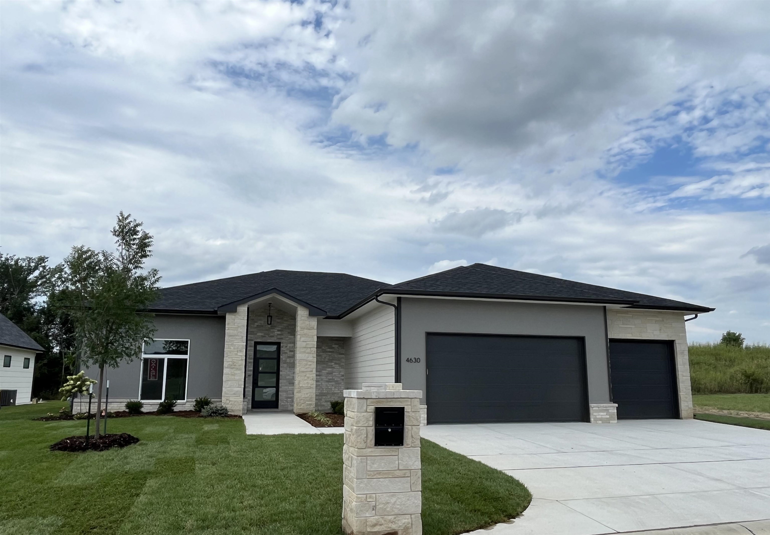 Photo of 4630 W Emerald Bay Ct in Wichita, KS