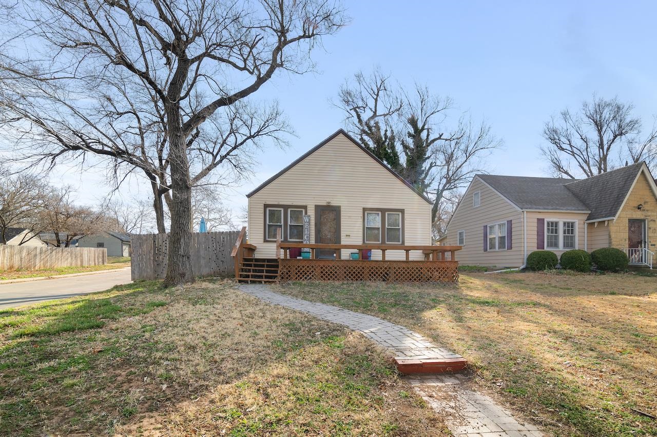 Offer deadline:  7 pm Thursday, March 30, 2023.   Welcome home to this 3 BR 2 BA Bungalow in the qui