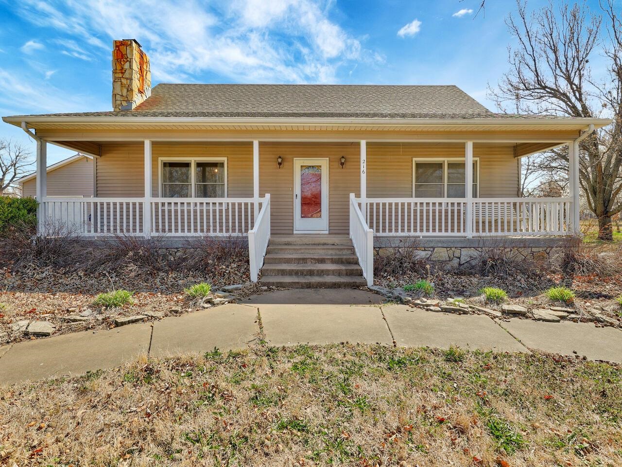 Photo of 216 N Chestnut in Douglass, KS