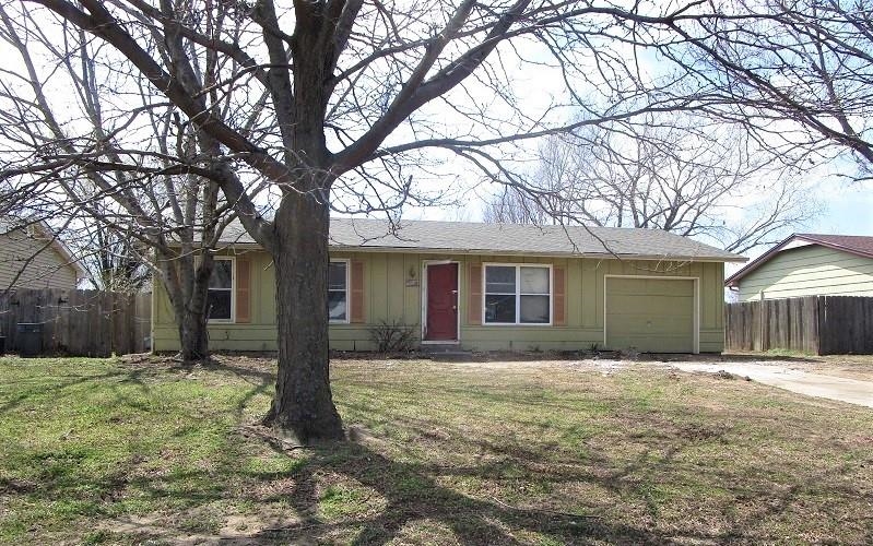 Photo of 731 W Lockwood in Wichita, KS