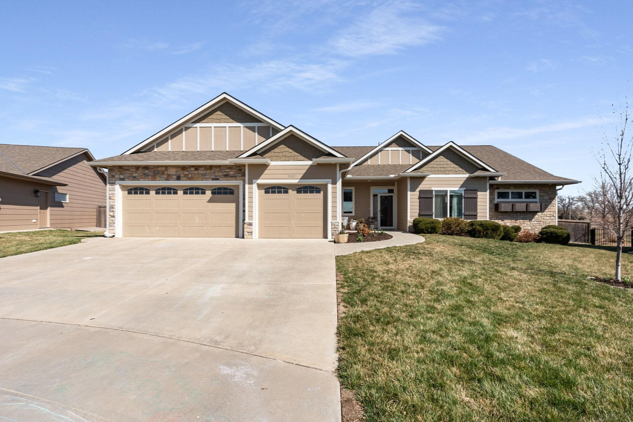 950 N Cedar Brook Ct