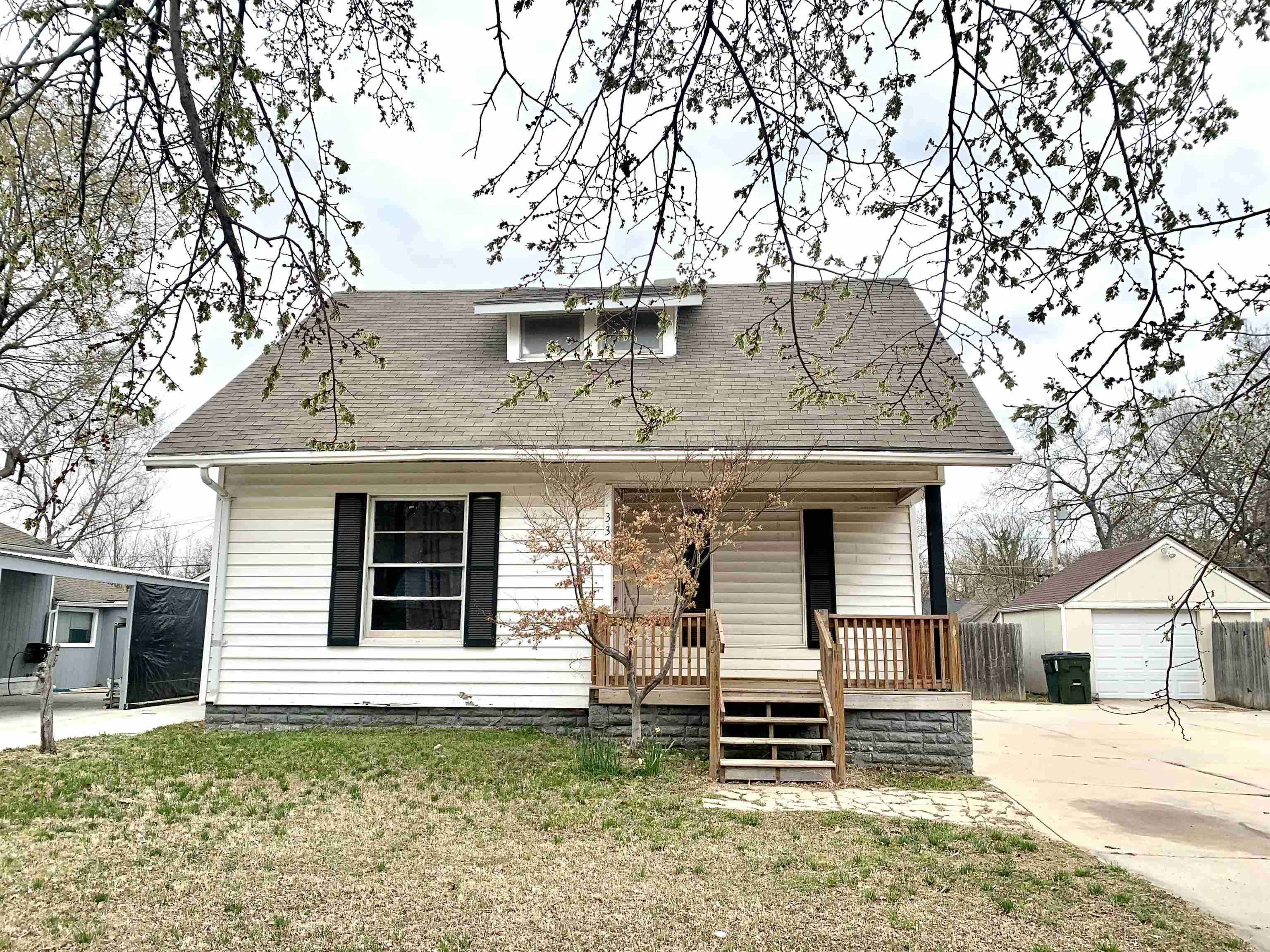 Photo of 330 N Edwards Ave in Wichita, KS