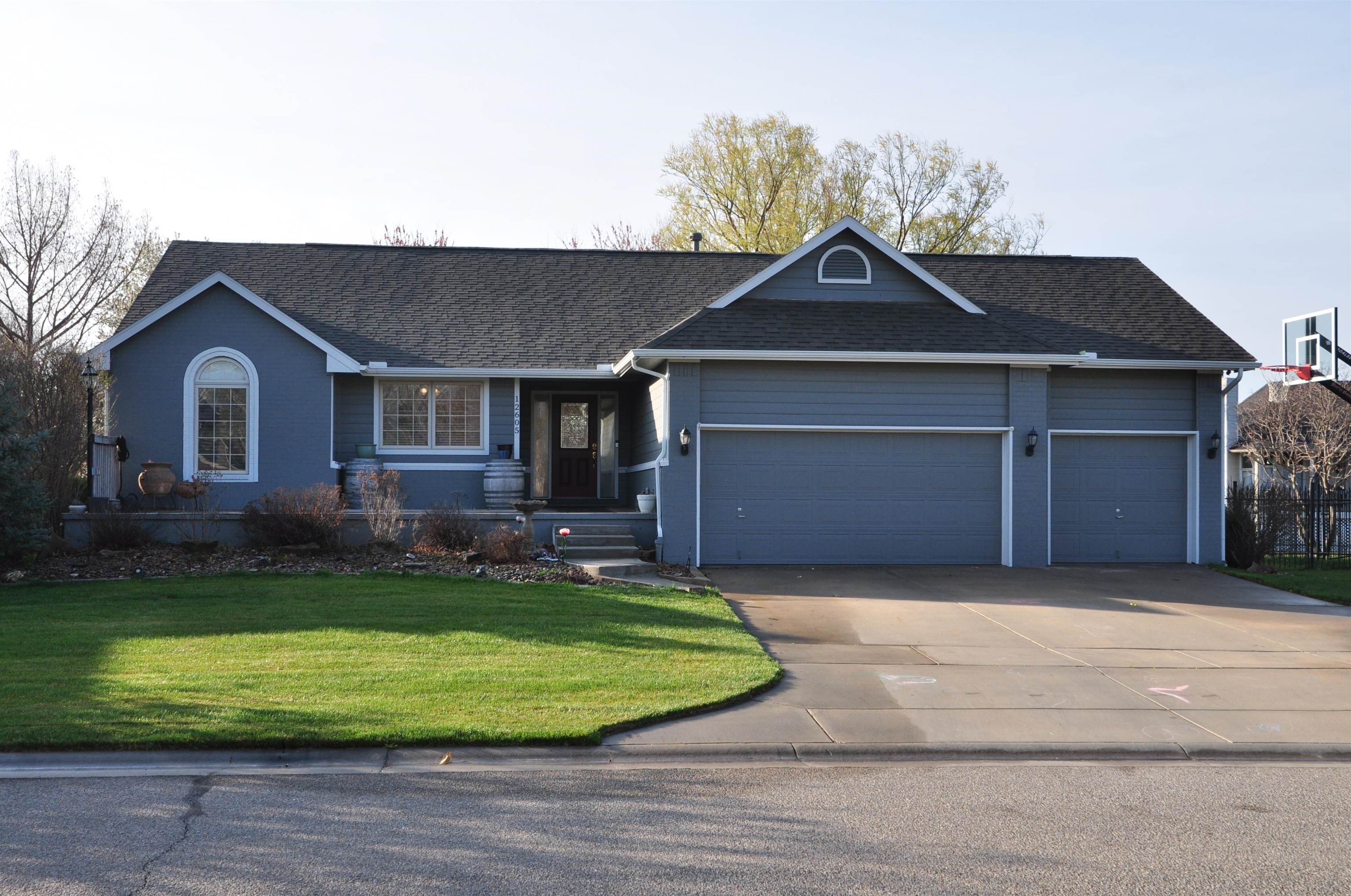 Photo of 12605 W Rolling Hills Cir in Wichita, KS