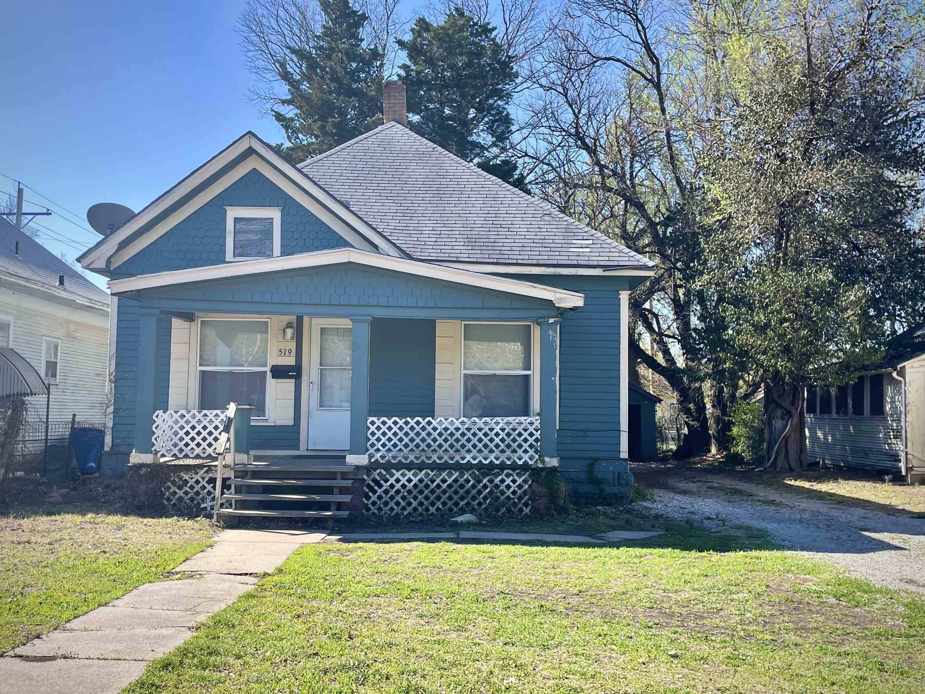 Photo of 519 E 13th Ave in Winfield, KS
