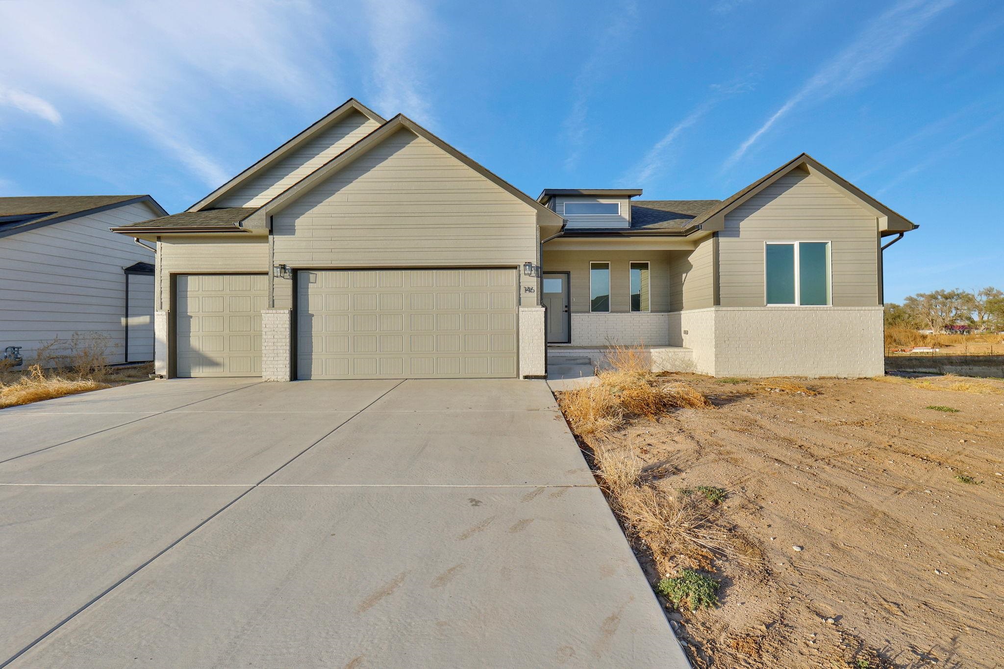 Photo of 146 E Poplar in Goddard, KS