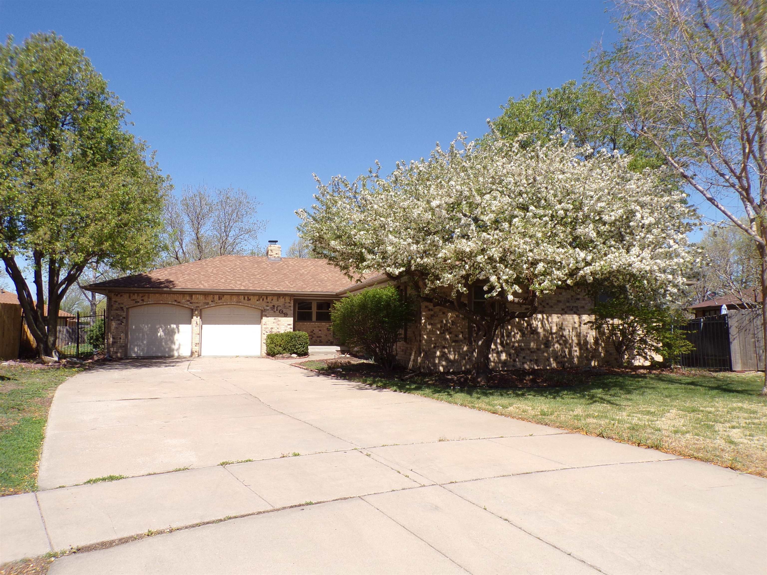 Photo of 1109 S Breckenridge Ct in Wichita, KS
