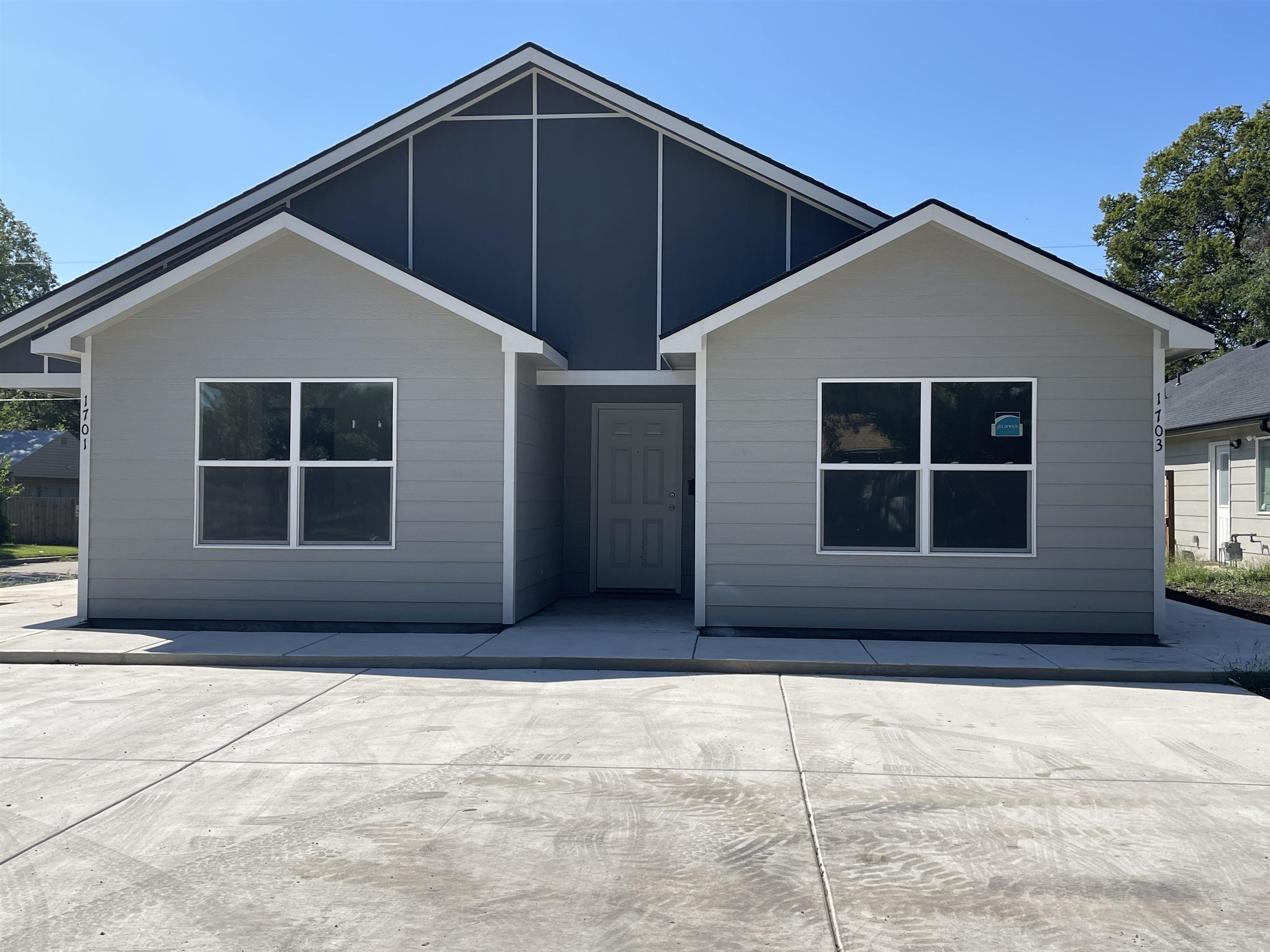 Photo of 1703 N Grove Ave in Wichita, KS