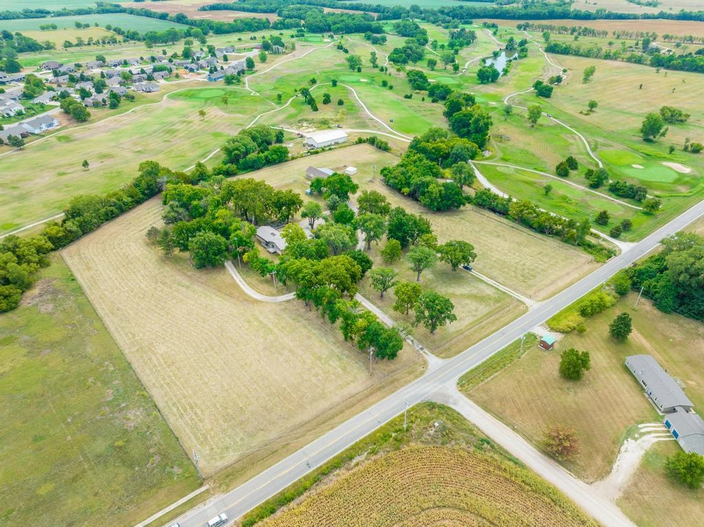 Photo of 4008 S Pike Rd in Winfield, KS