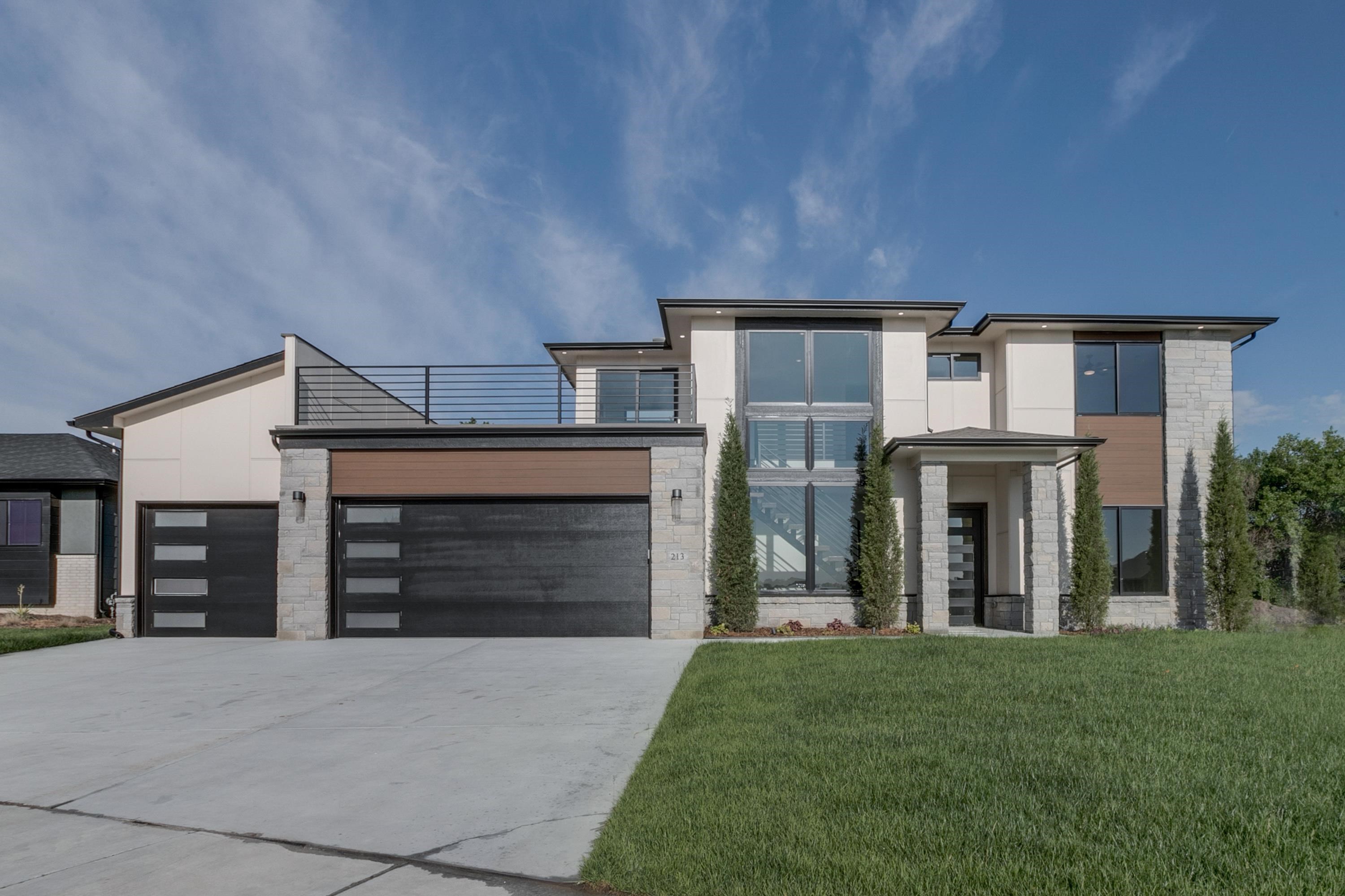 Photo of 213 S Wellcrest Cir in Wichita, KS