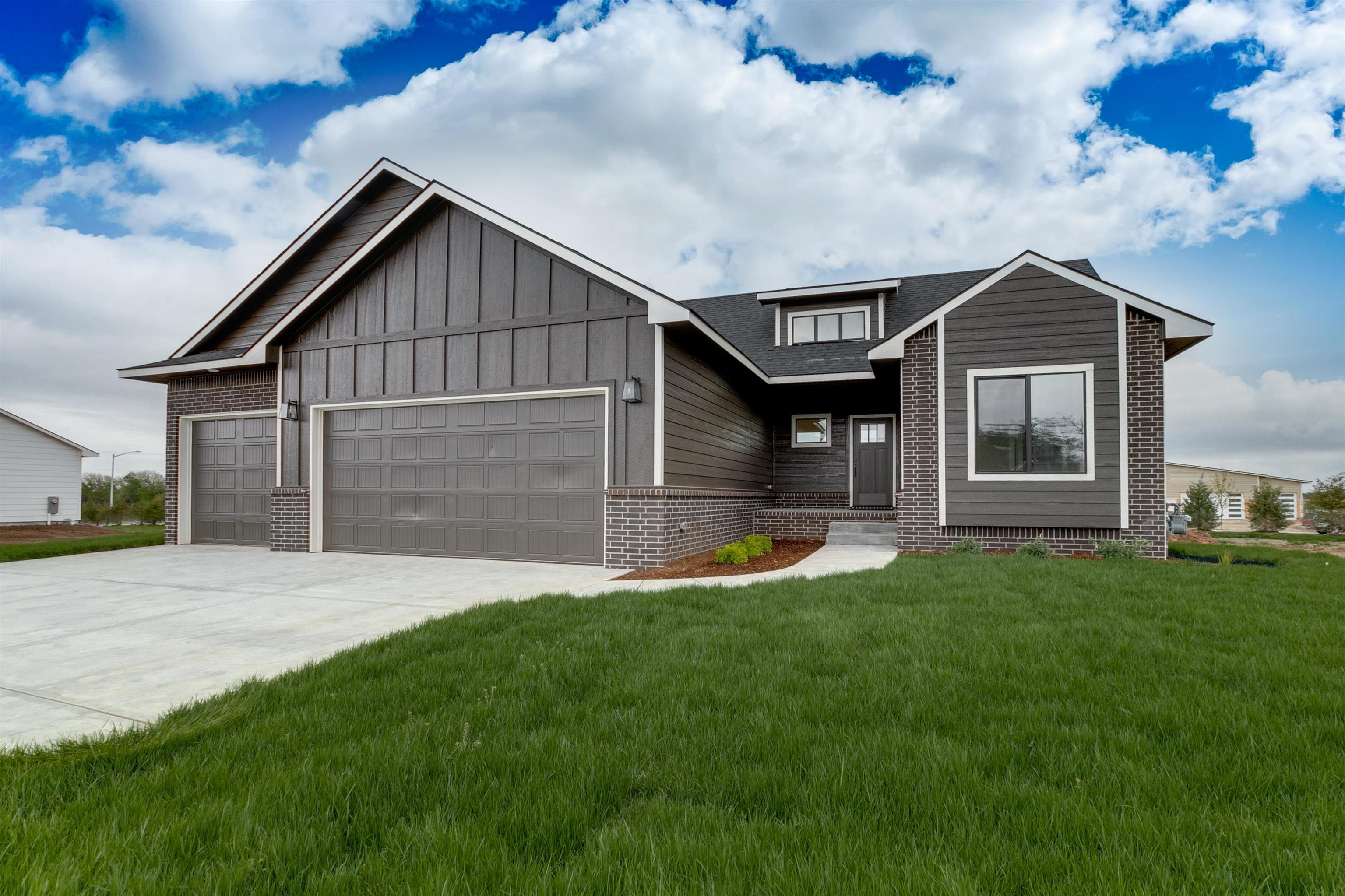 Photo of 10415 W Graber Cir in Wichita, KS