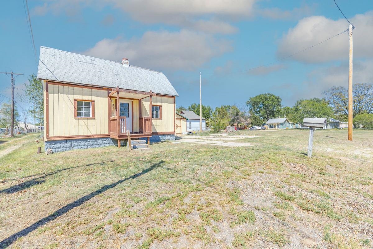 Photo of 427 S 6th St in Arkansas City, KS