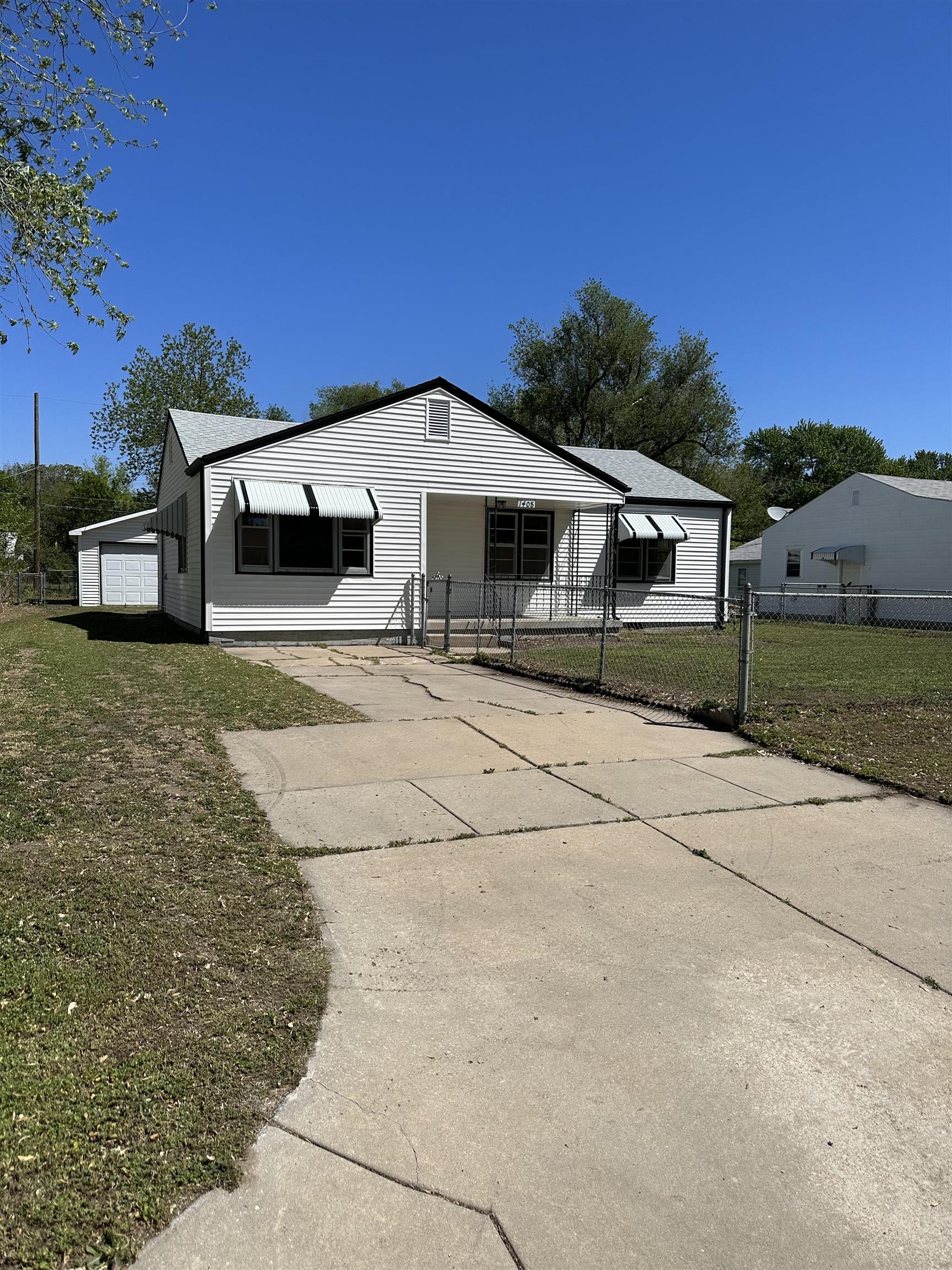 1408 E Alta