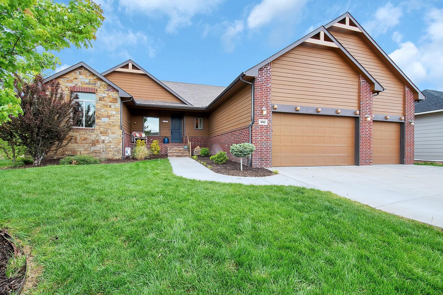 Photo of 3002 E Sunflower Dr in Derby, KS