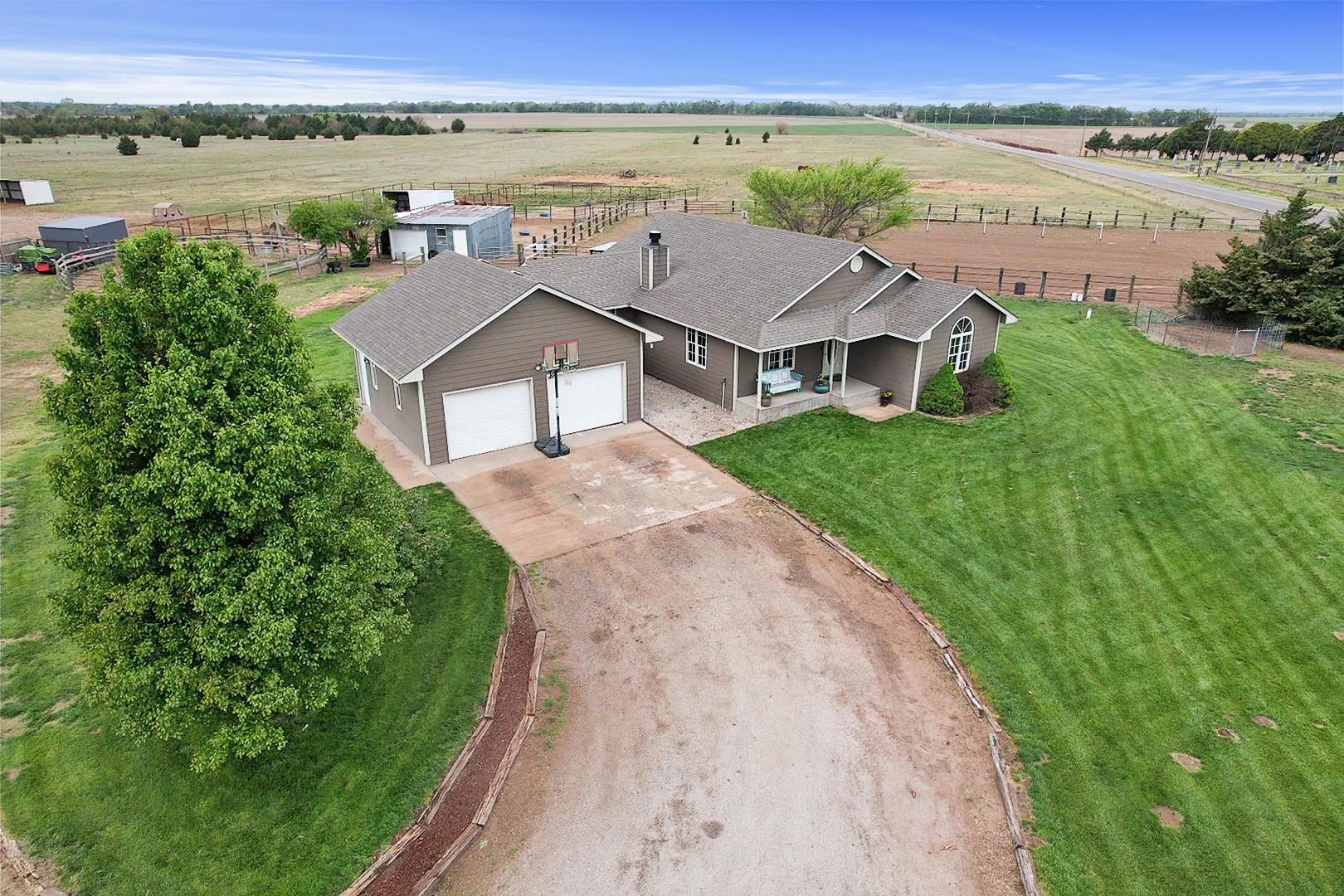 Photo of 10953 N 119th St W in Sedgwick, KS