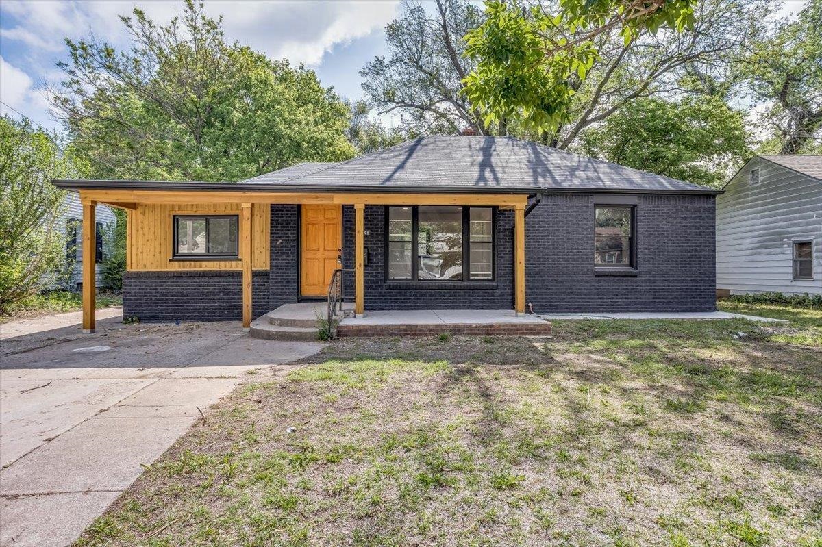 Photo of 1446 N Broadview Ave in Wichita, KS