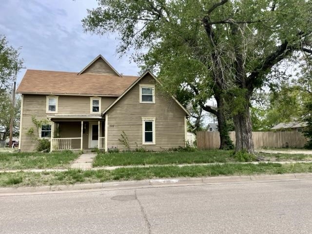 Photo of 102 S Arthur St in El Dorado, KS